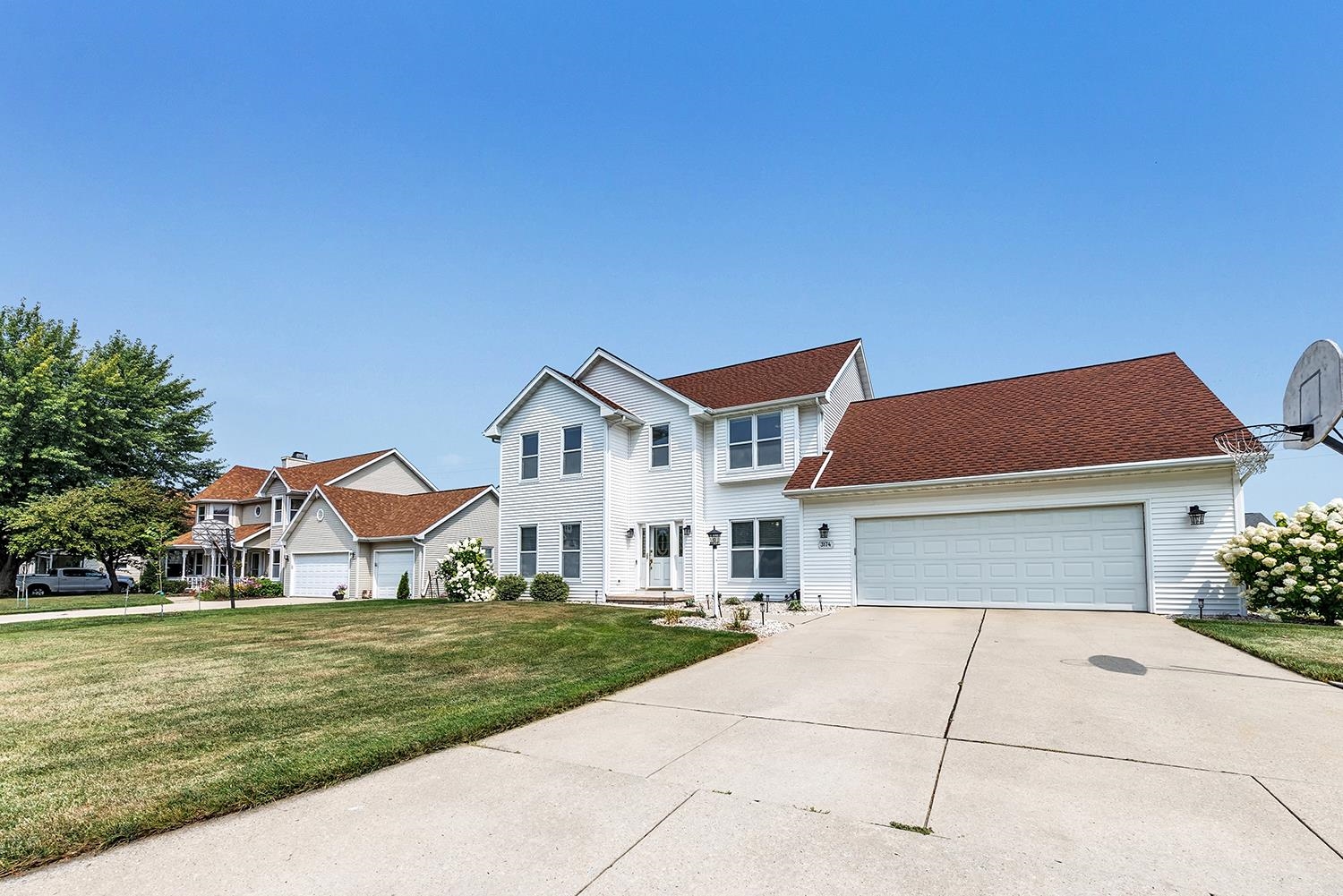 3174 Atlantis Dr, Green Bay, WI 54313