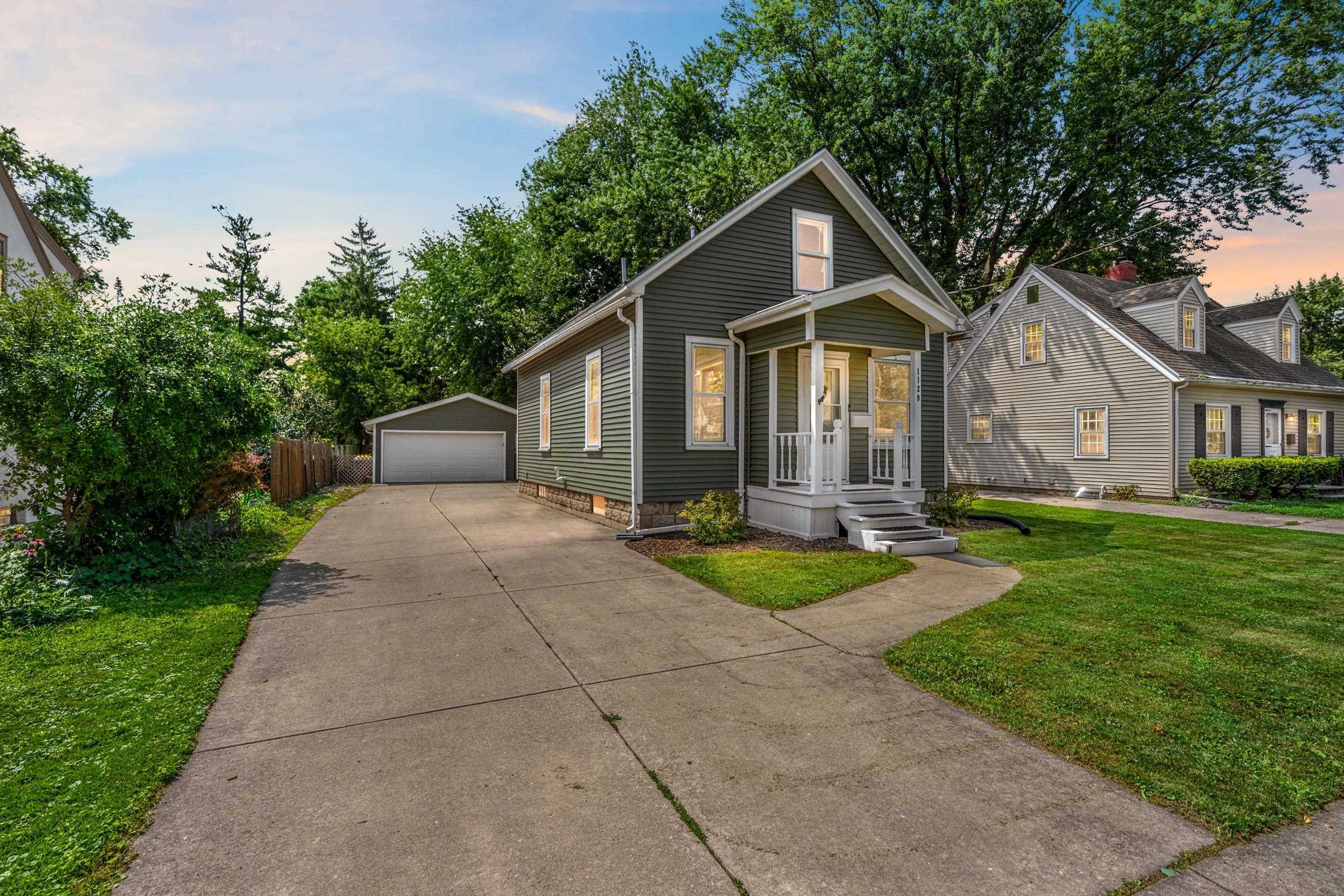 1129 Reed St, Green Bay, WI 54303