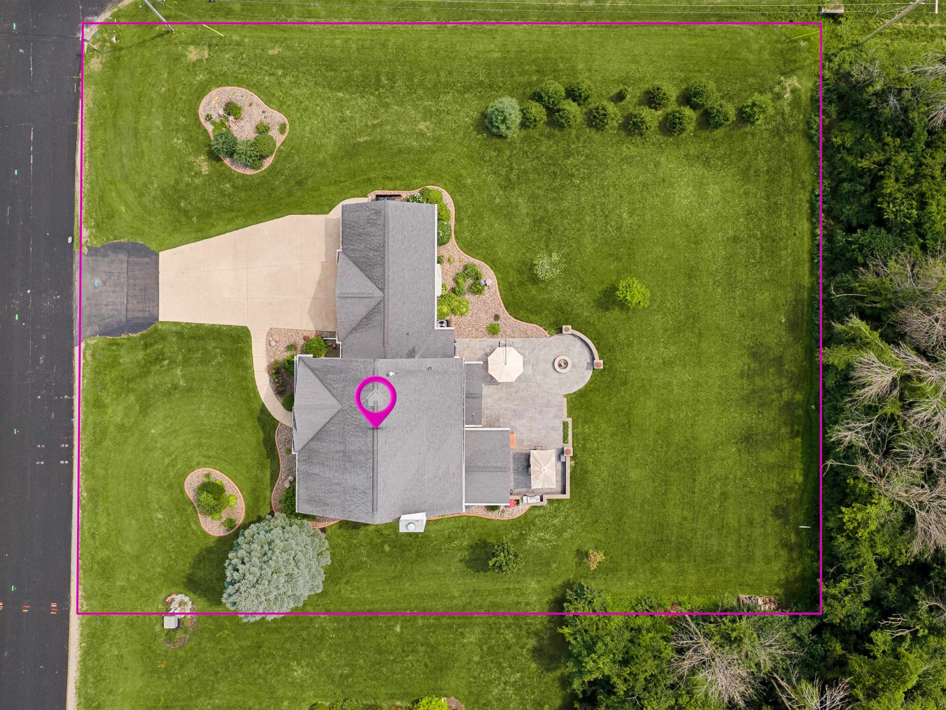 2809 Pine Ridge Rd, Oshkosh, WI 54904