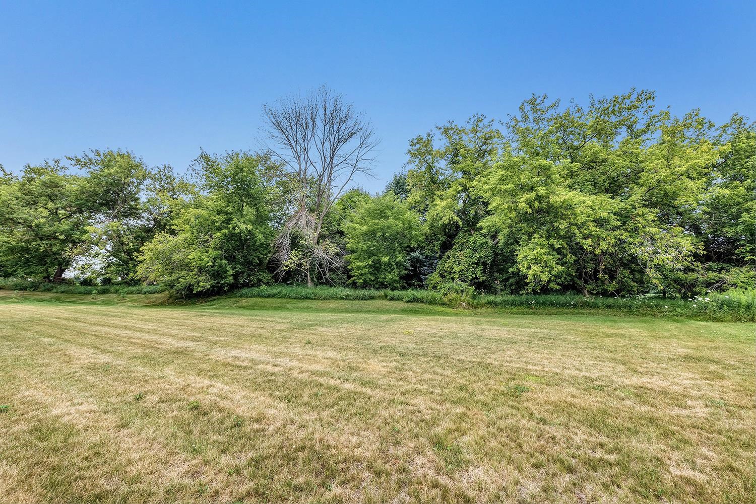 2765 County Road Ee, Abrams, WI 54101