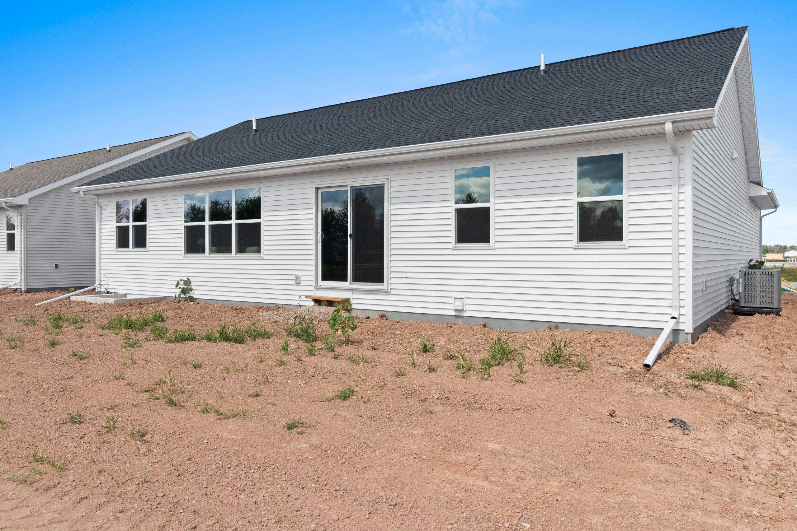 1707 Golden Gate Dr, Appleton, WI 54913
