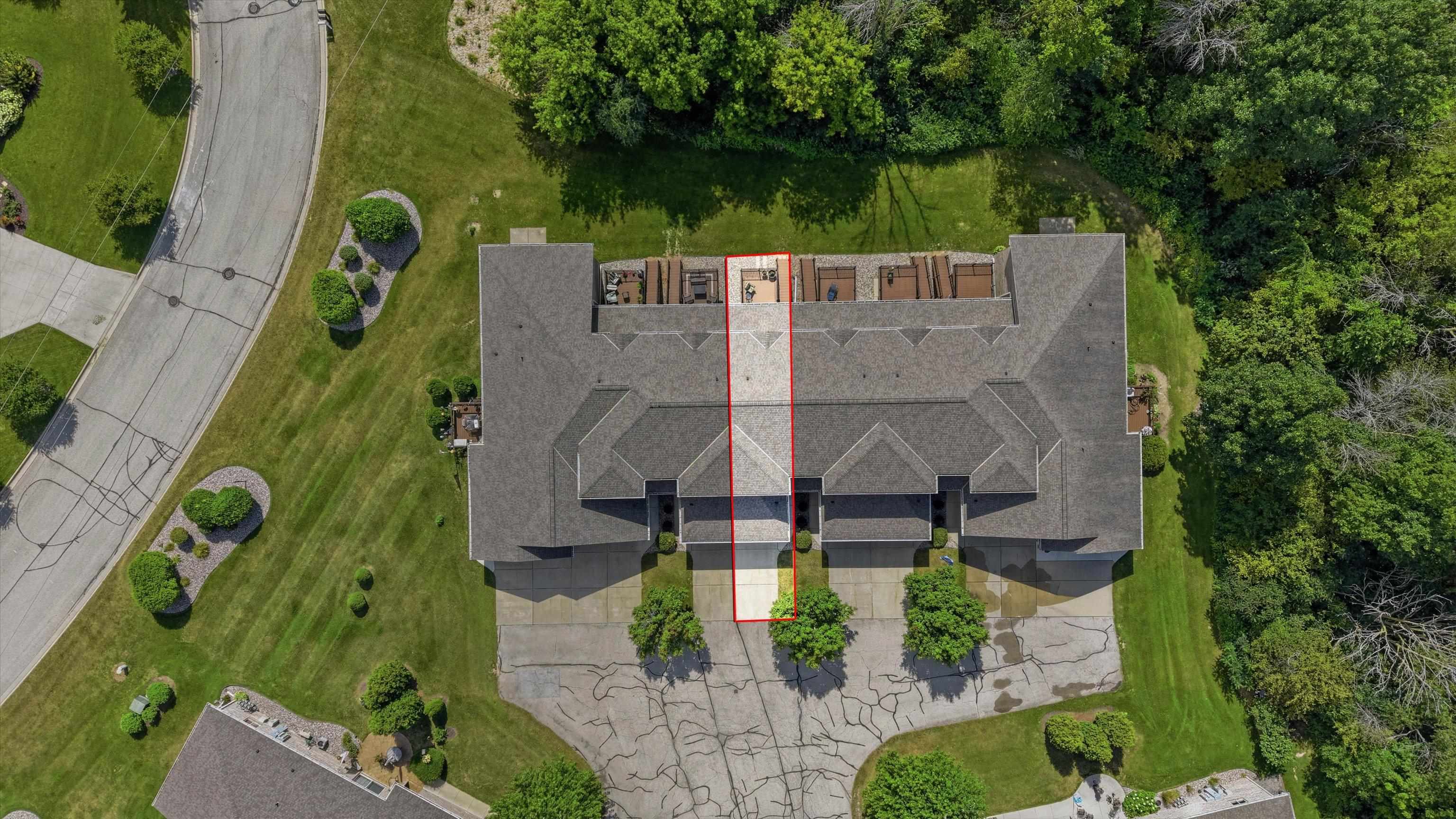 1300 Alpine Dr #204, Green Bay, WI 54311