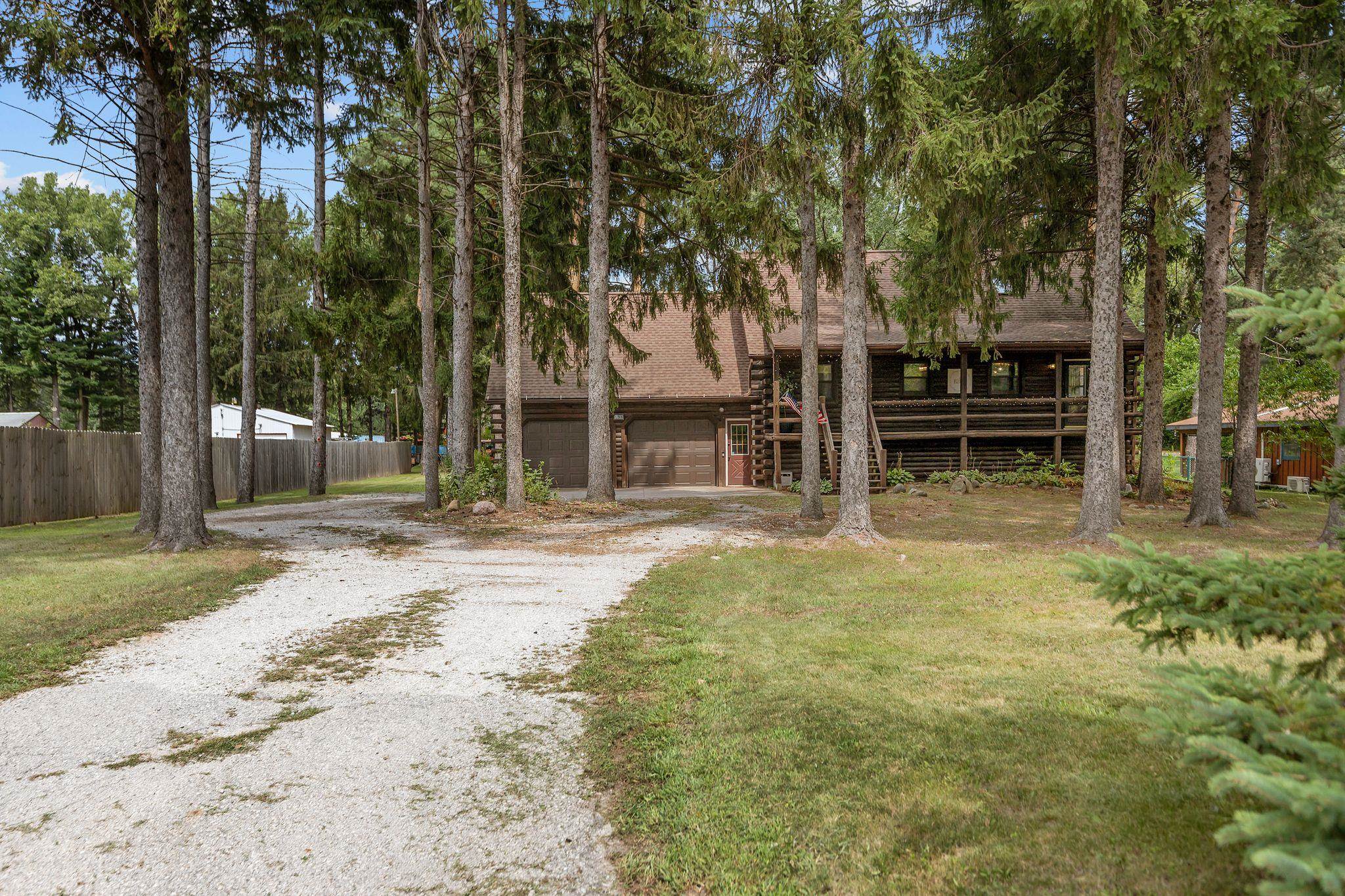 1712 E Edgewood Dr, Appleton, WI 54913