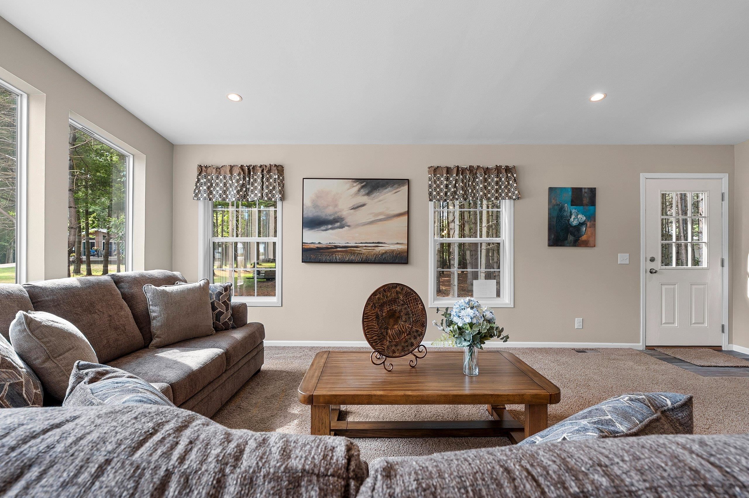 612 Allied Ct, Oconto, WI 54153