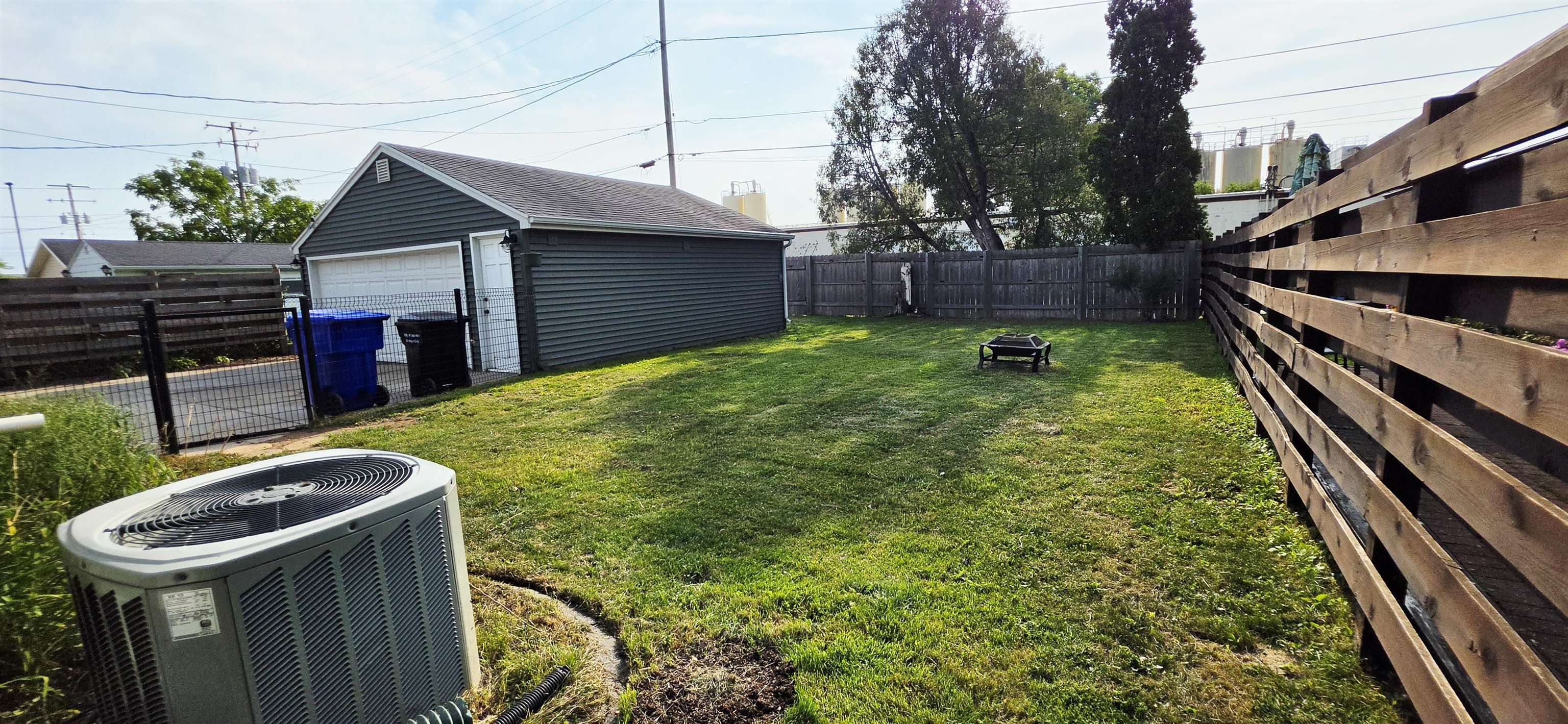 919 N Sharon St, Appleton, WI 54914