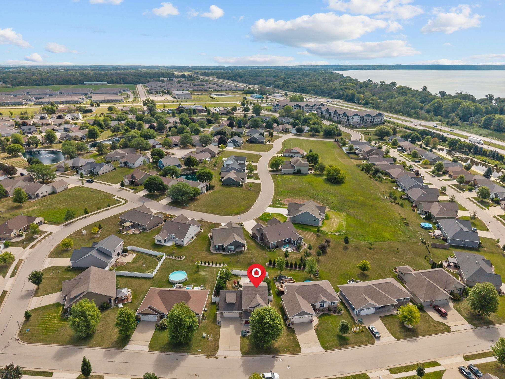 2876 Chrystella Dr, Menasha, WI 54952
