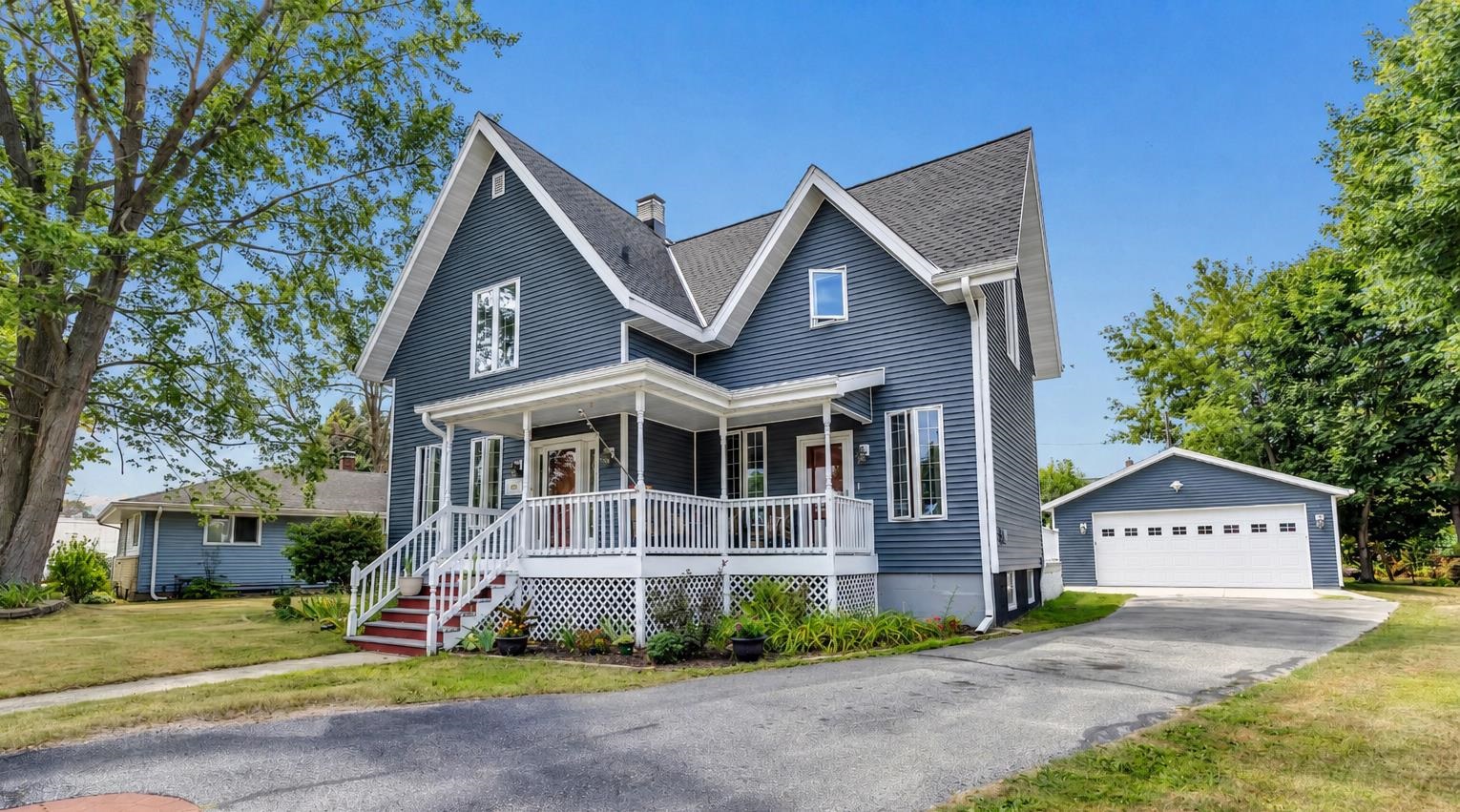 405 Superior Ave, Oconto, WI 54153