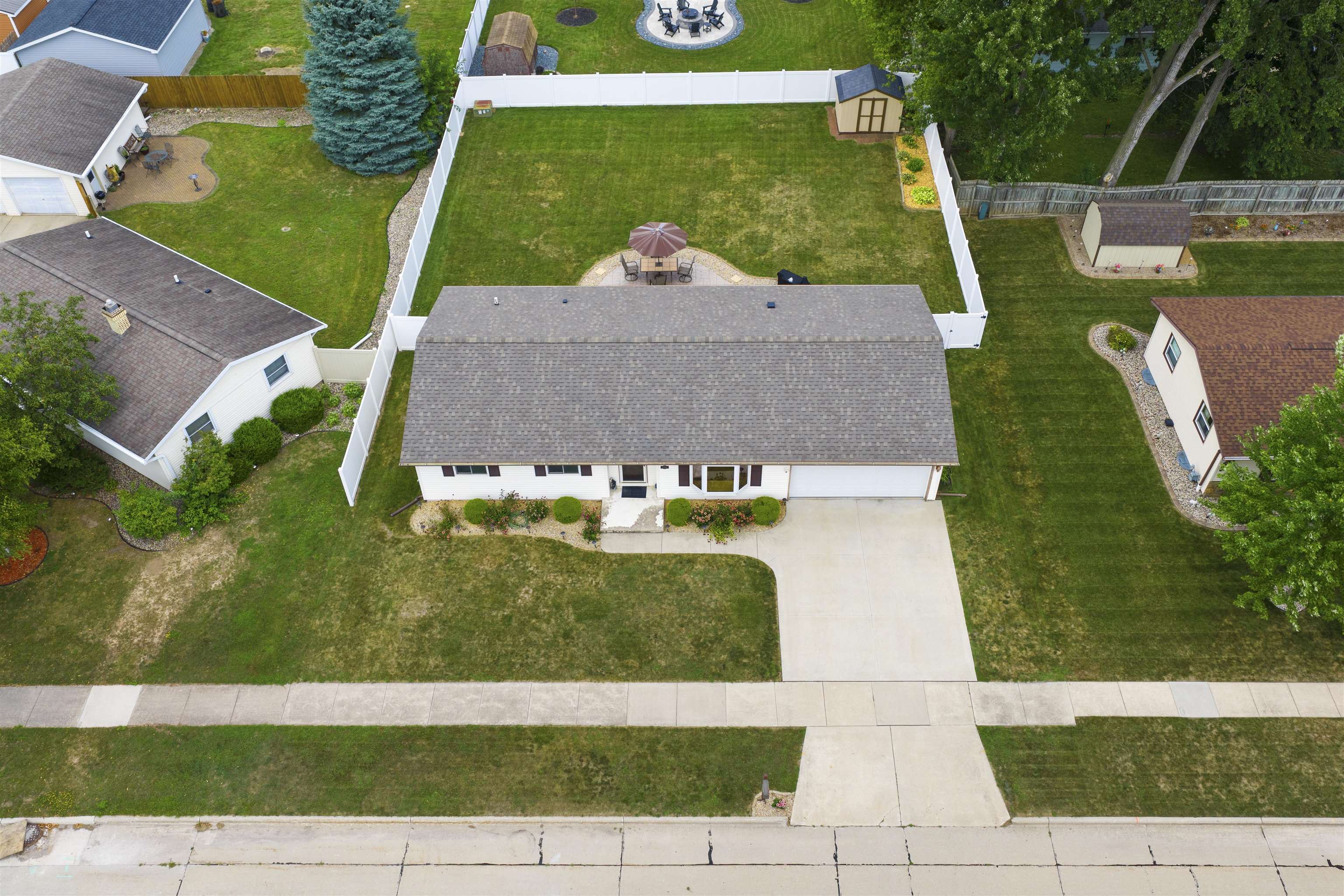 2360 Kincaid Ave, Oshkosh, WI 54904