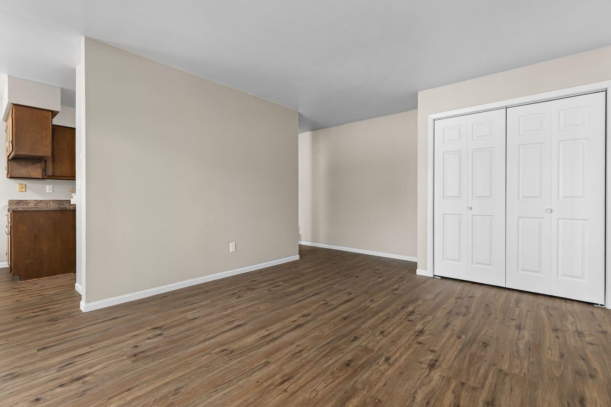 1161 Gillingham Rd #4A, Neenah, WI 54956-3989