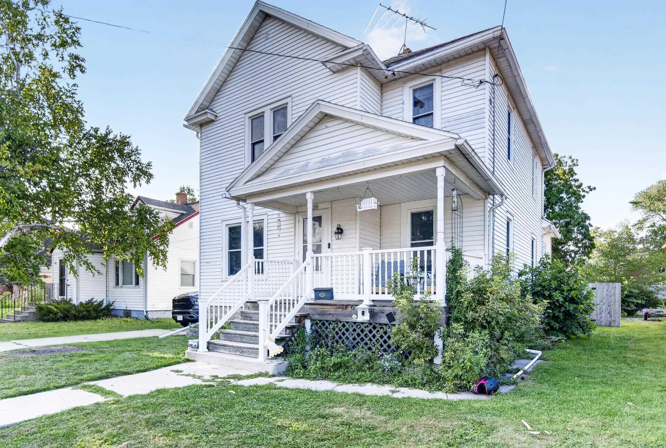 1208 Winnebago Ave, Oshkosh, WI 54901