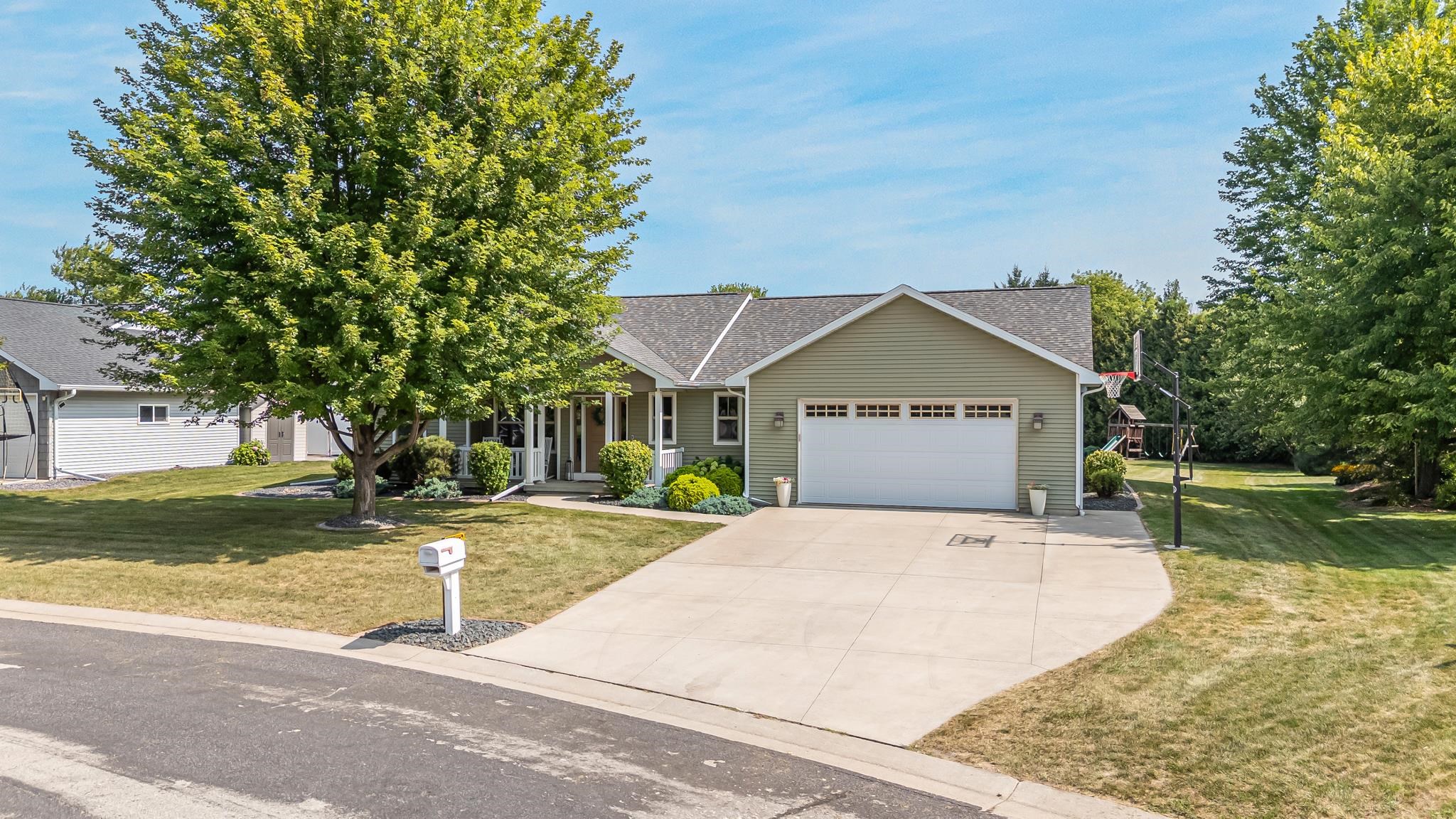 N3608 Scenic Ln, Freedom, WI 54913