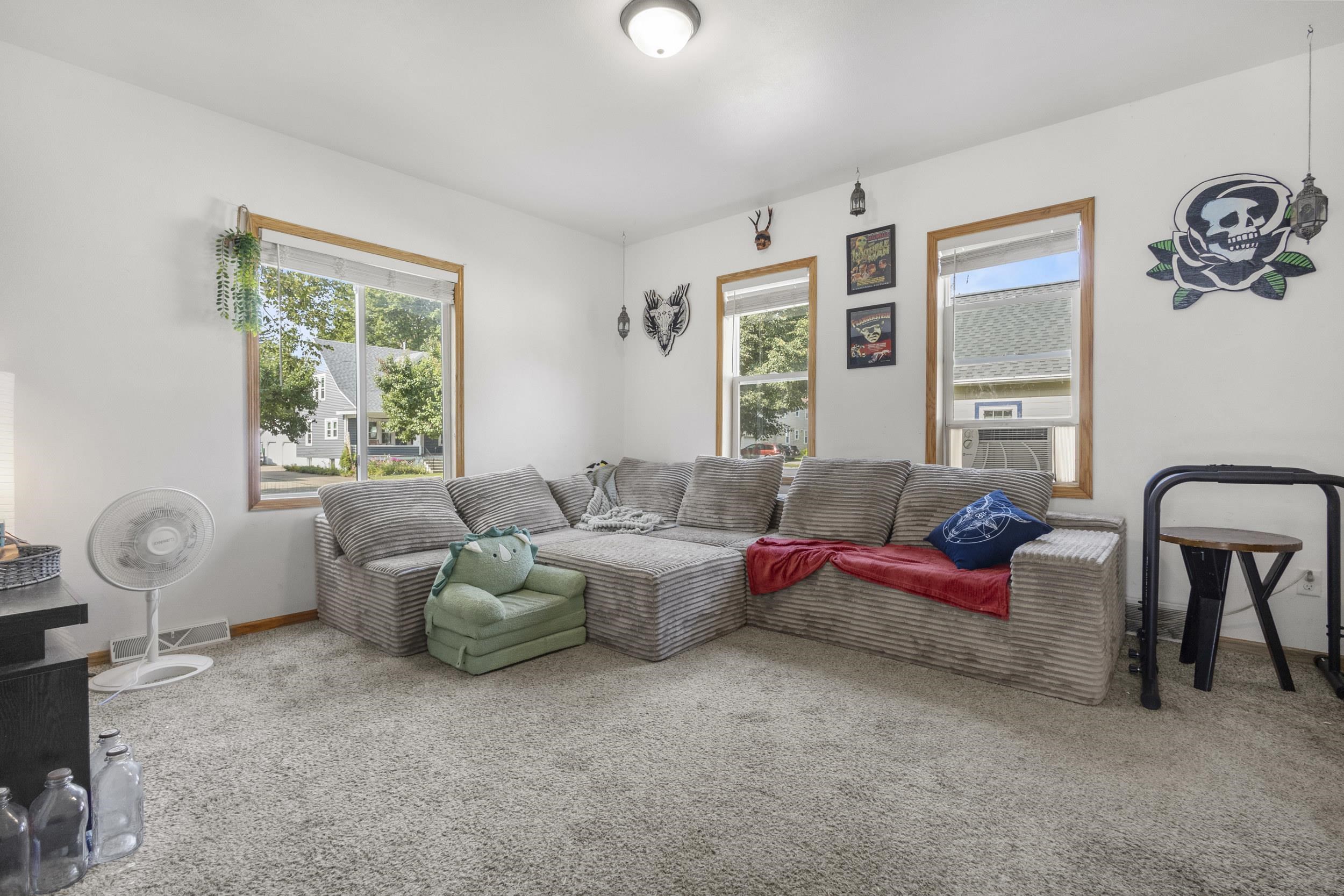 1227 Porlier St, Green Bay, WI 54301-3431