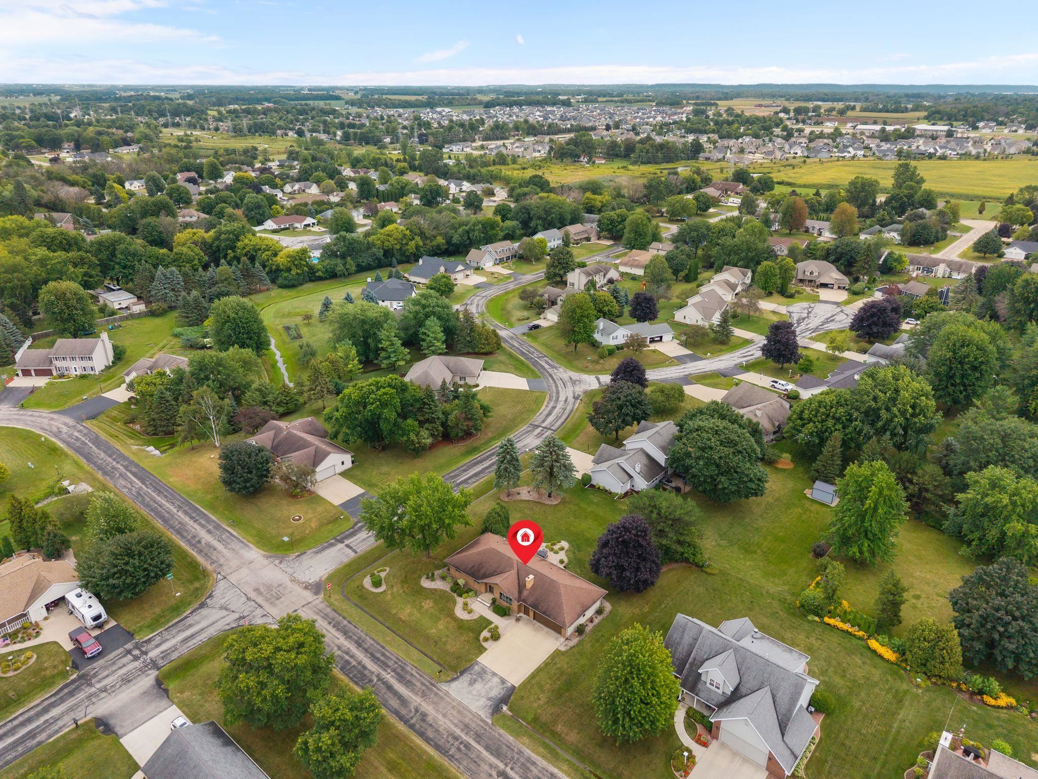 N9626 Darboy Dr, Appleton, WI 54915