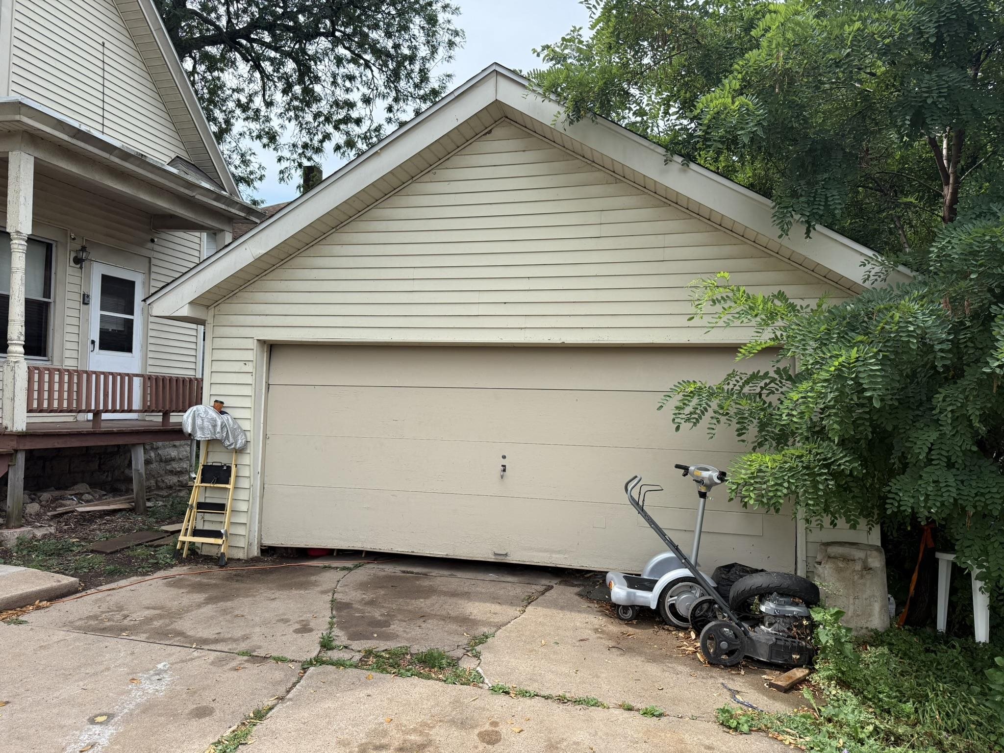 922 Merritt Ave, Oshkosh, WI 54901