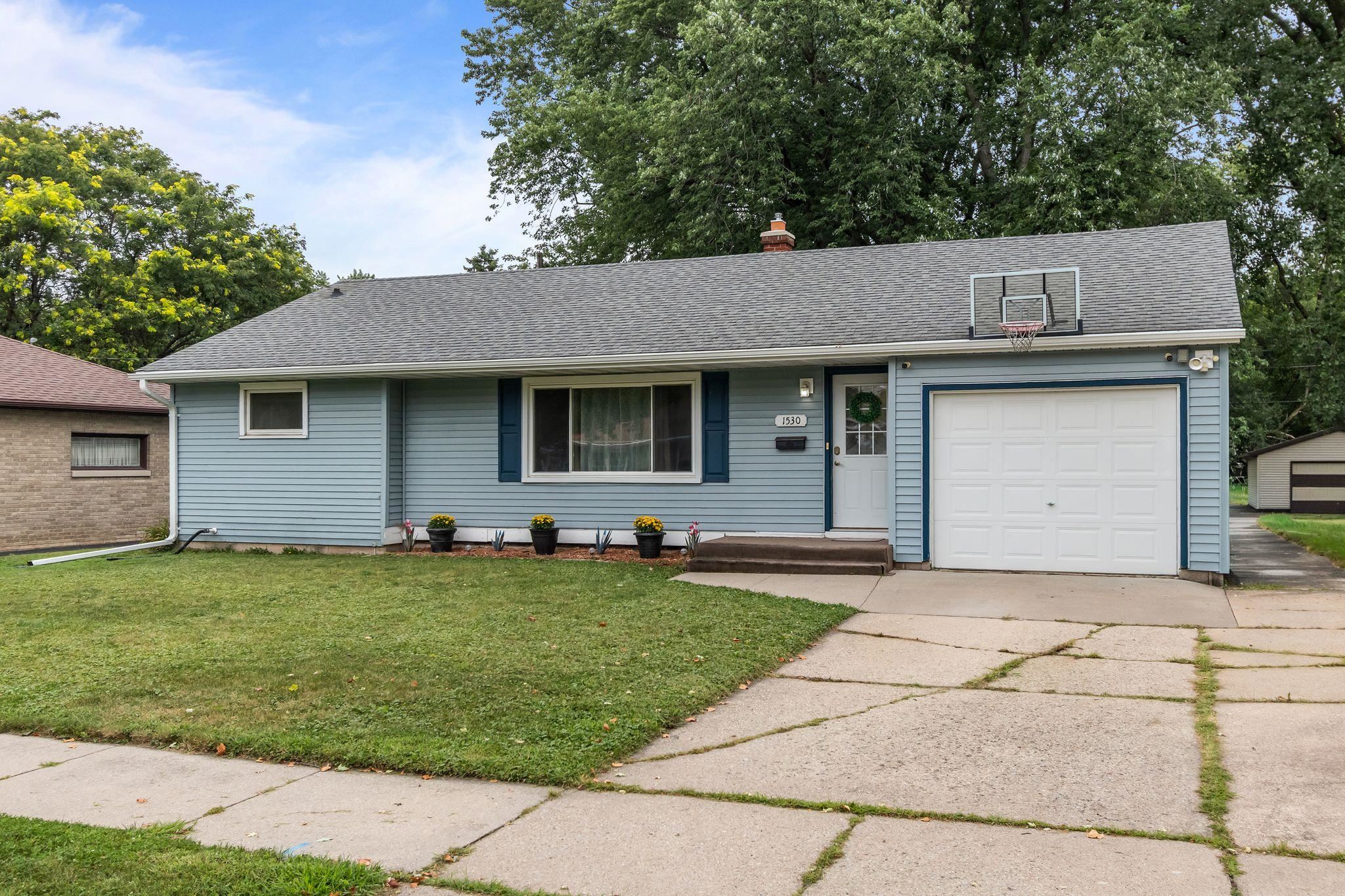 1530 S Walden Ave, Appleton, WI 54915
