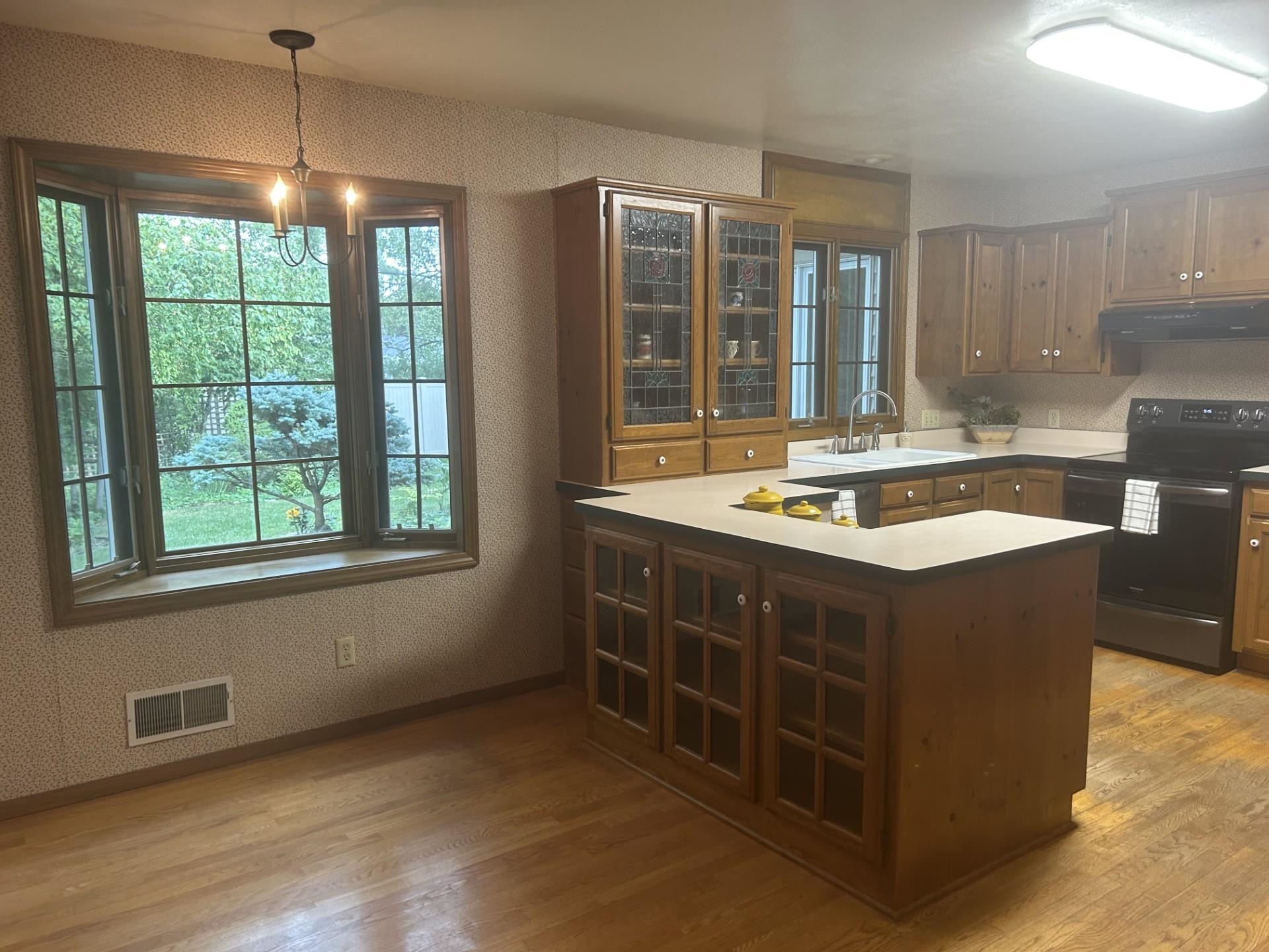 1222 S Park Ave, Neenah, WI 54952