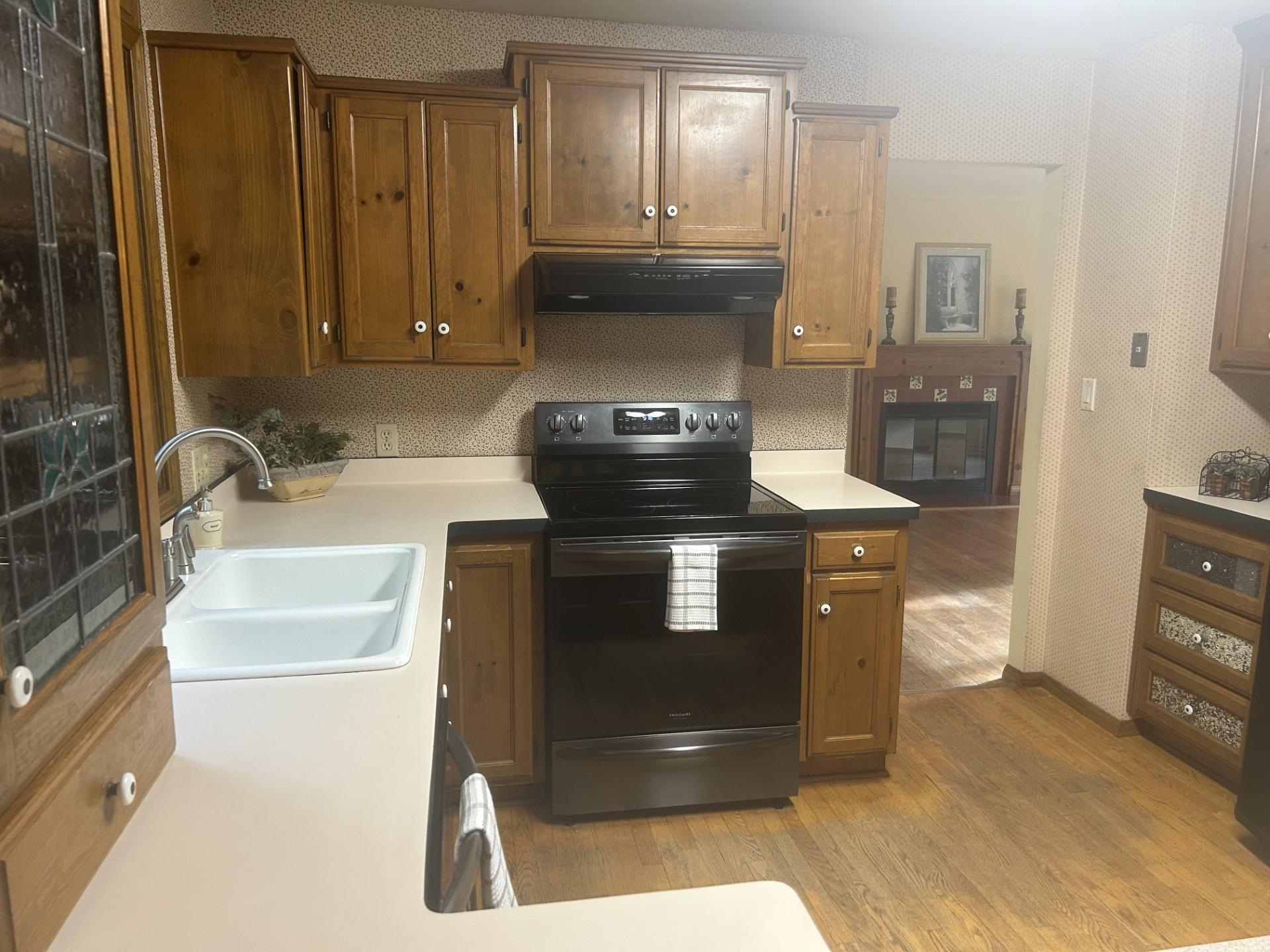 1222 S Park Ave, Neenah, WI 54952