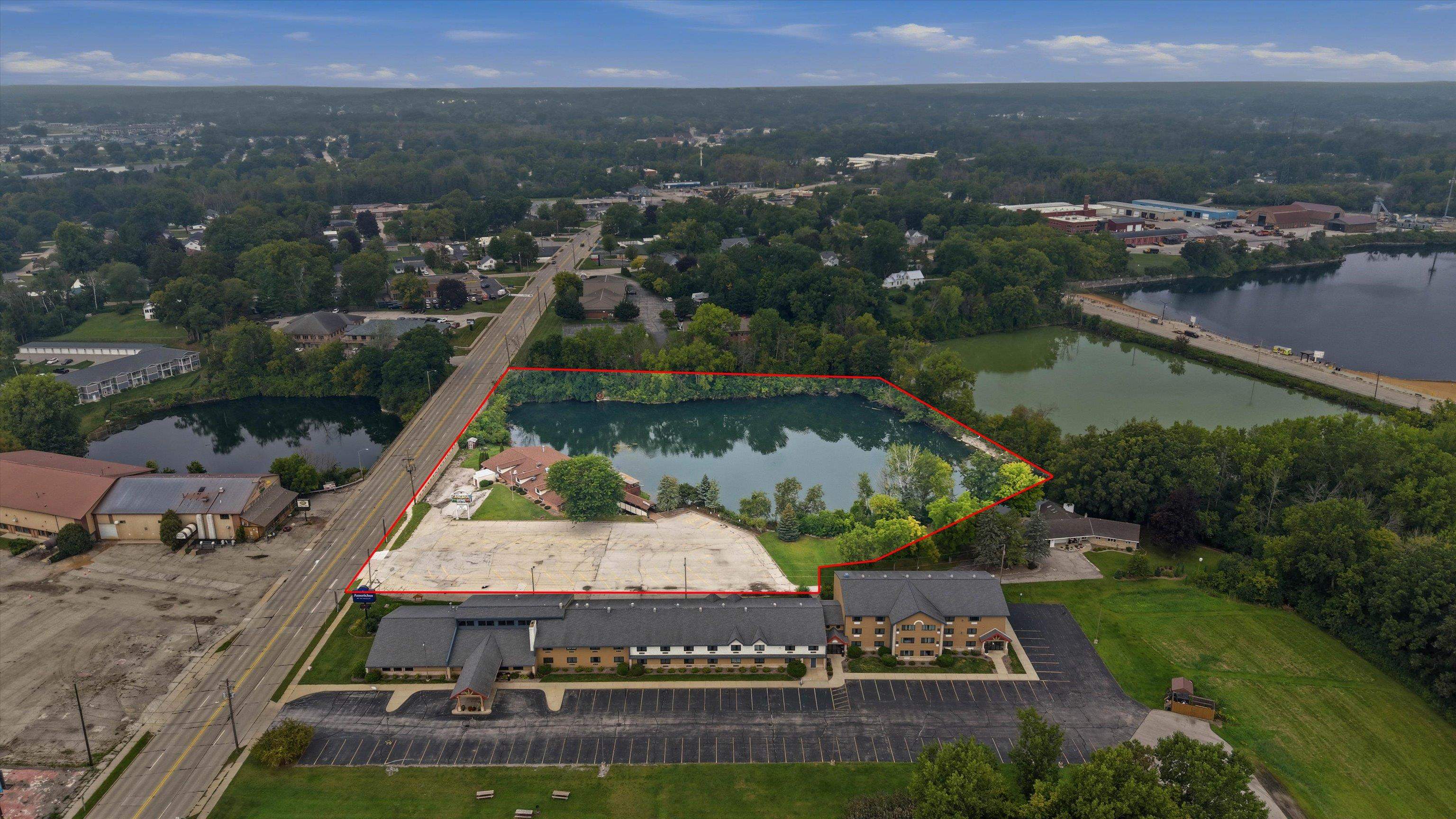 2130 Velp Ave, Green Bay, WI 54303