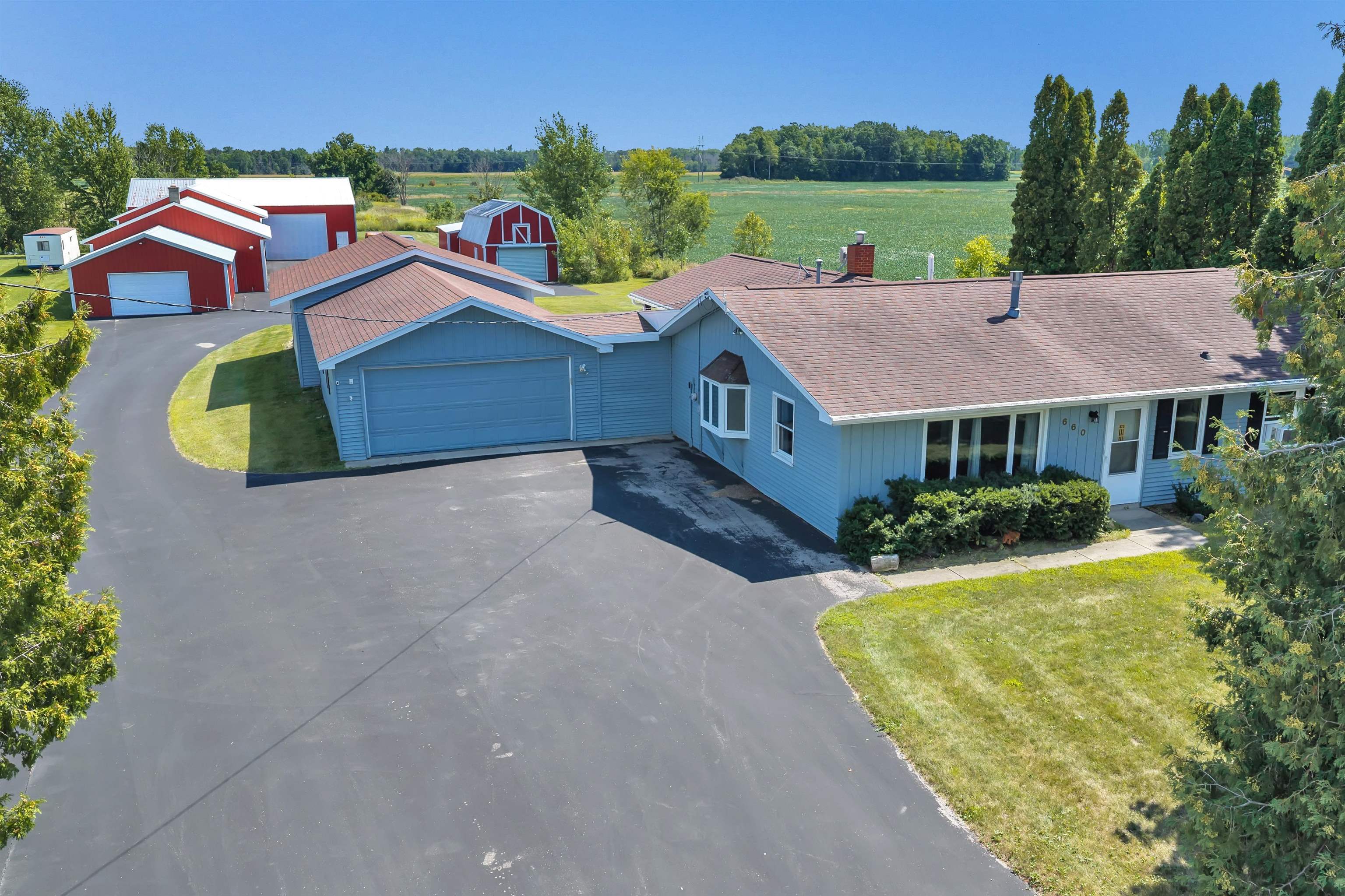660 N Northview Rd, Green Bay, WI 54311-9543