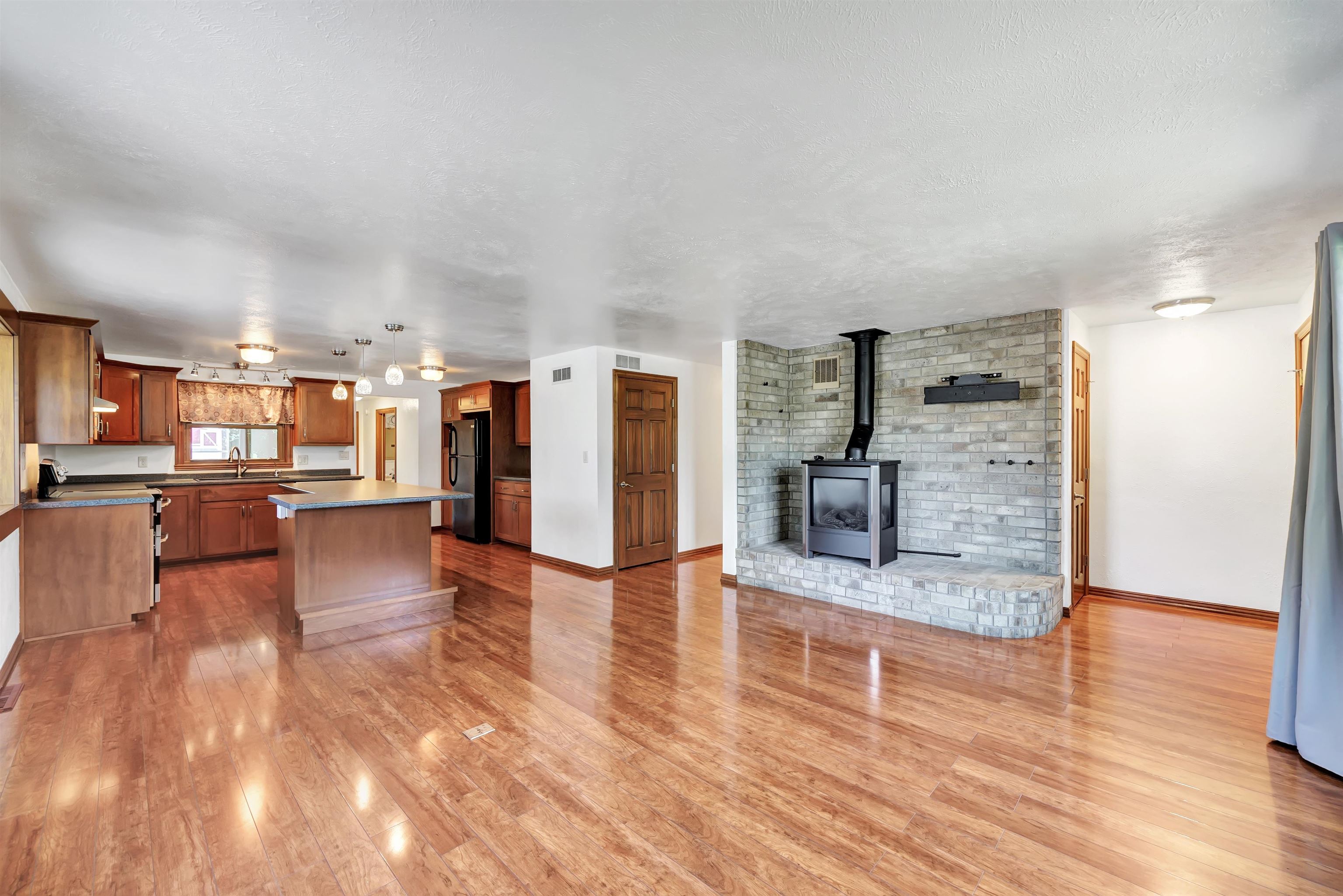 660 N Northview Rd, Green Bay, WI 54311-9543