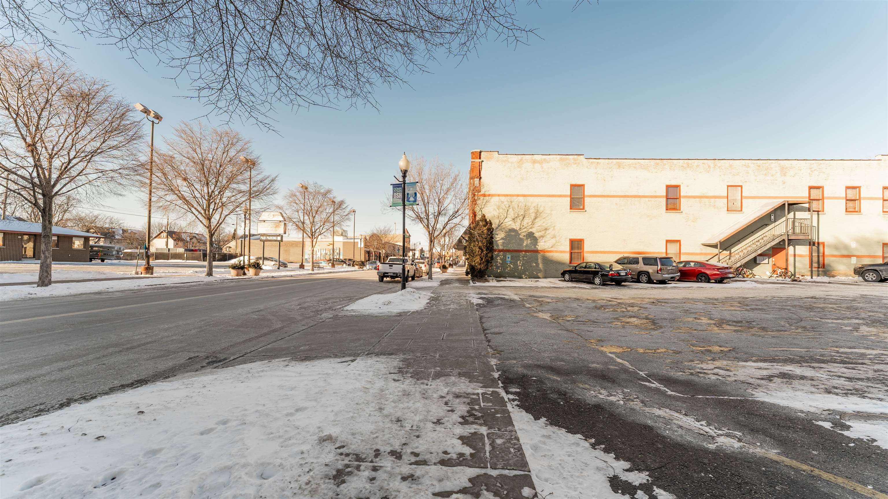 544 N Main St, Oshkosh, WI 54901-4925