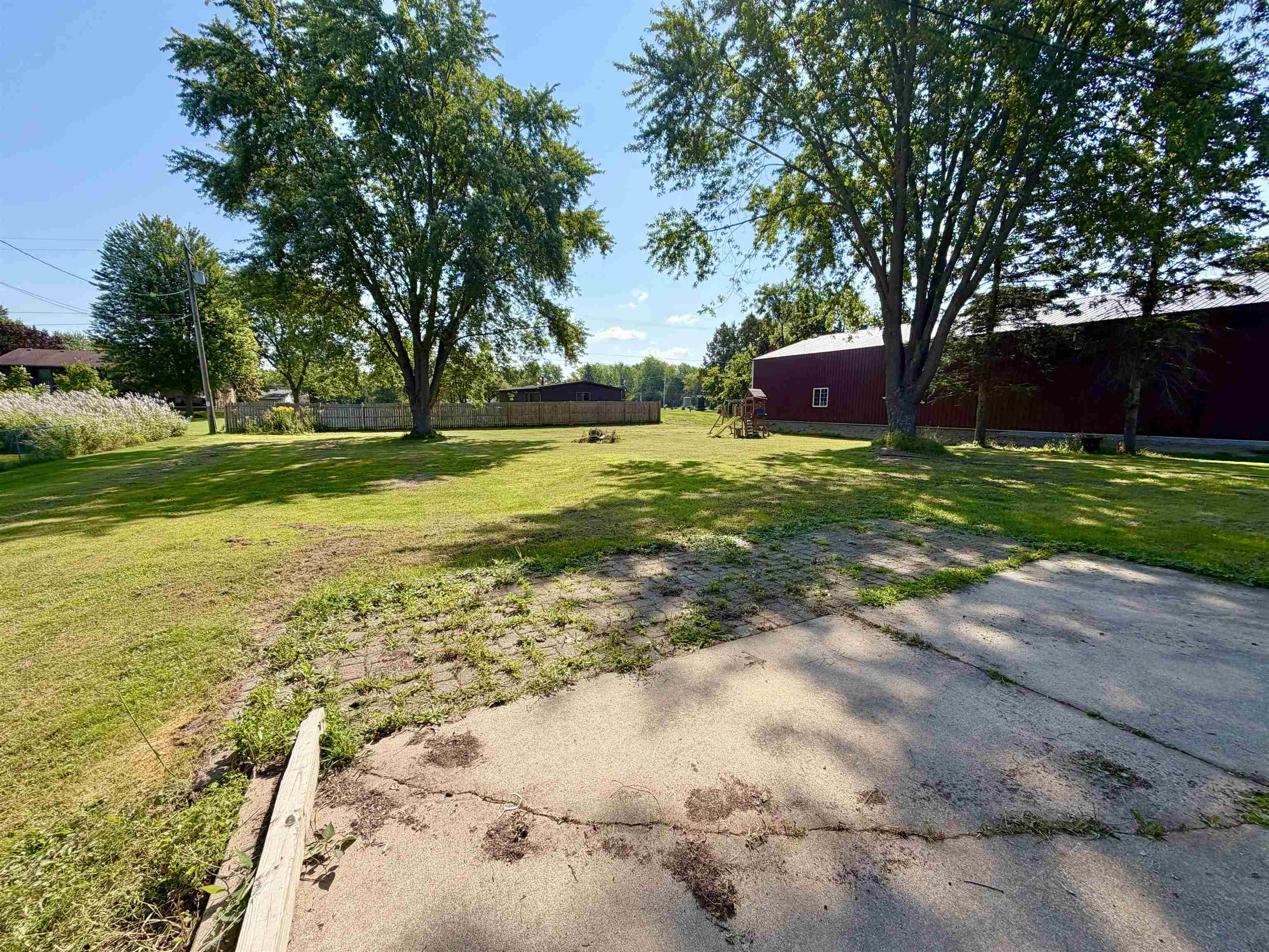 N1320 Ellen Ln, Greenville, WI 54942