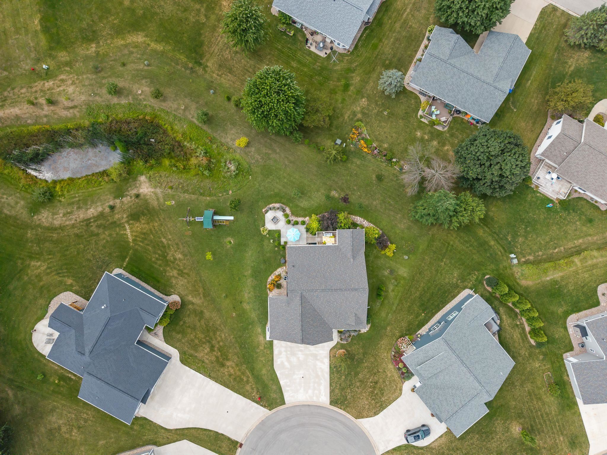 105 Zacharey Ct, New London, WI 54961