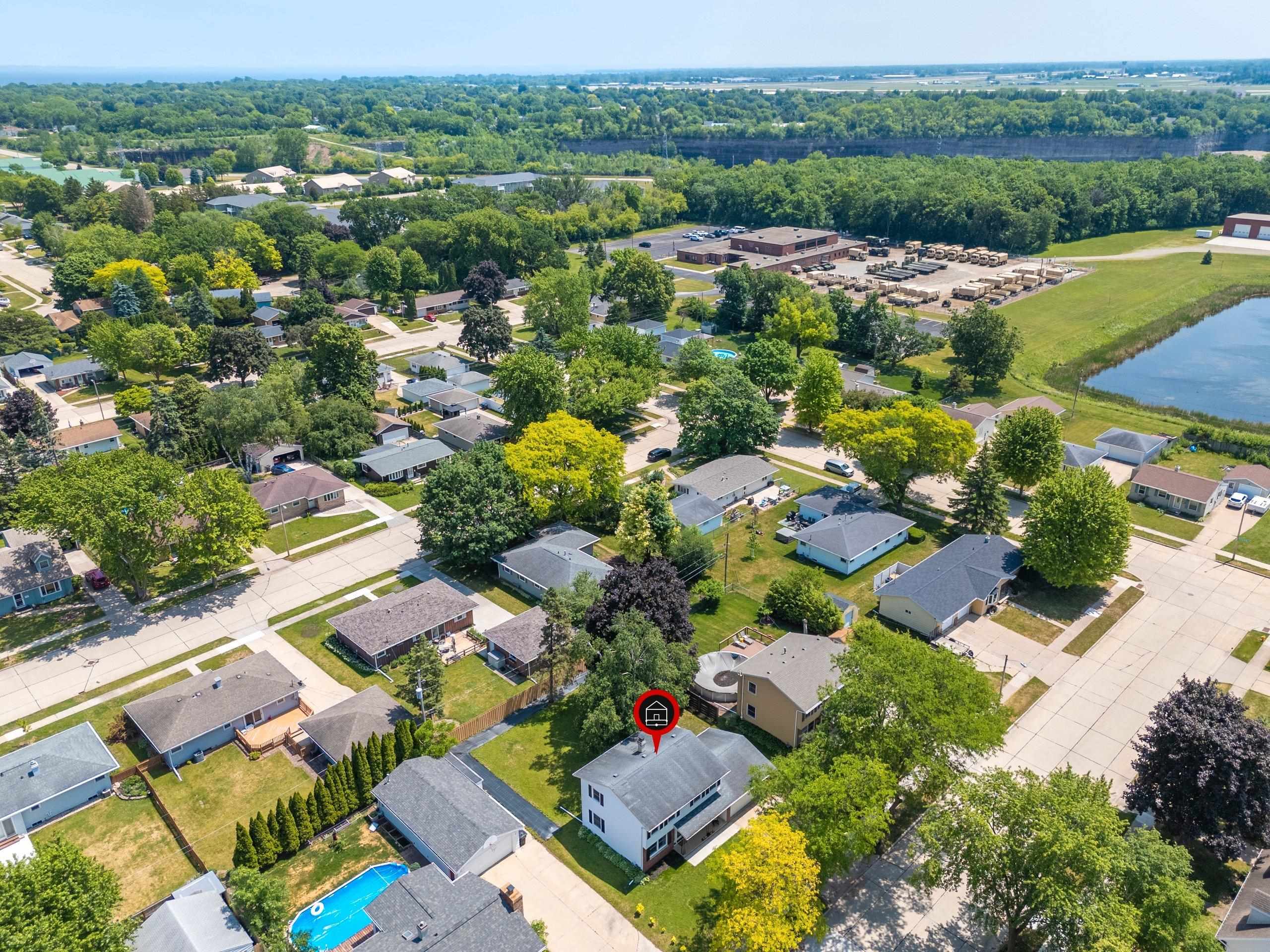 1116 Reichow St, Oshkosh, WI 54902