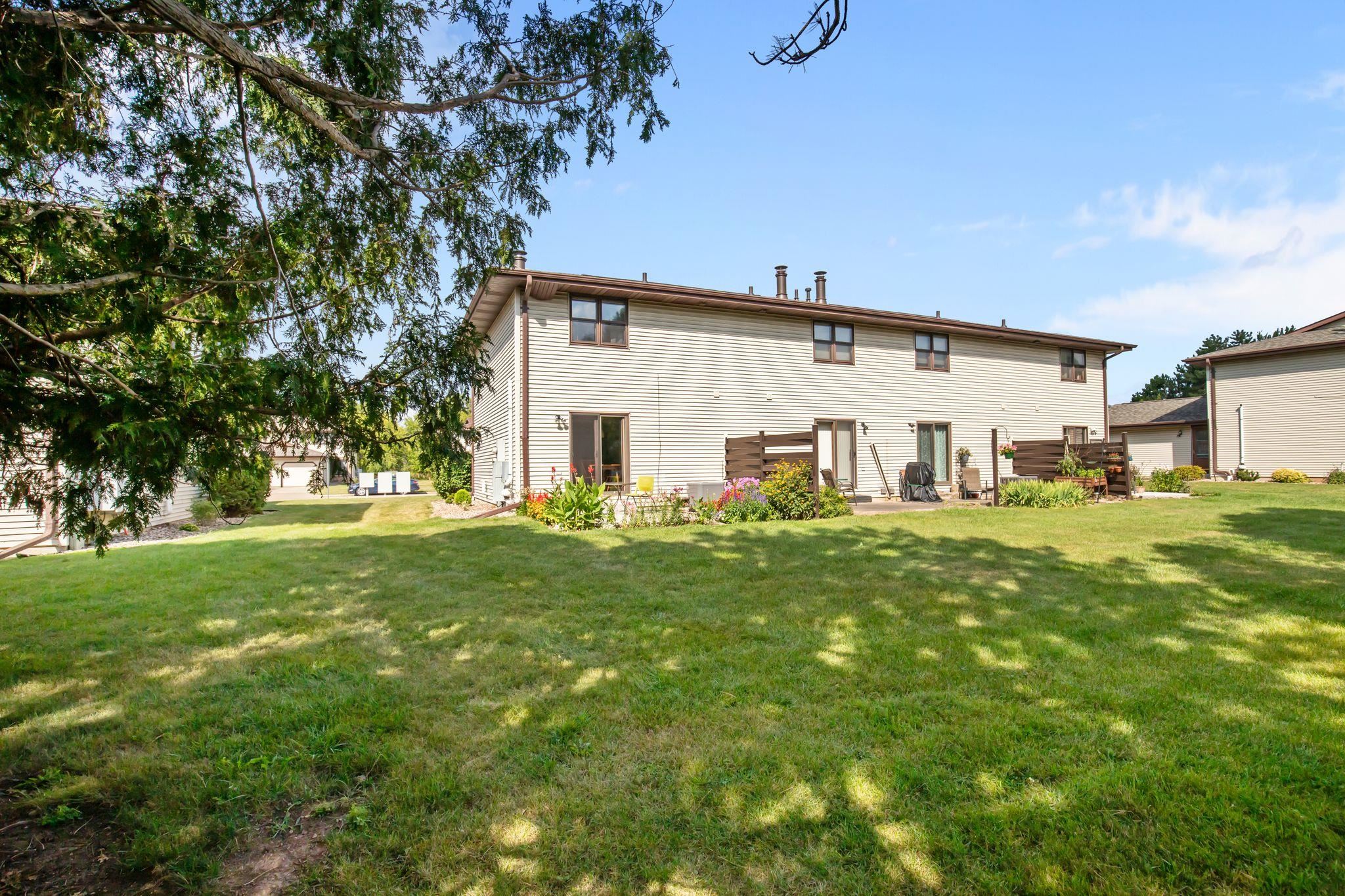 800 S Westhaven Pl #D, Appleton, WI 54914