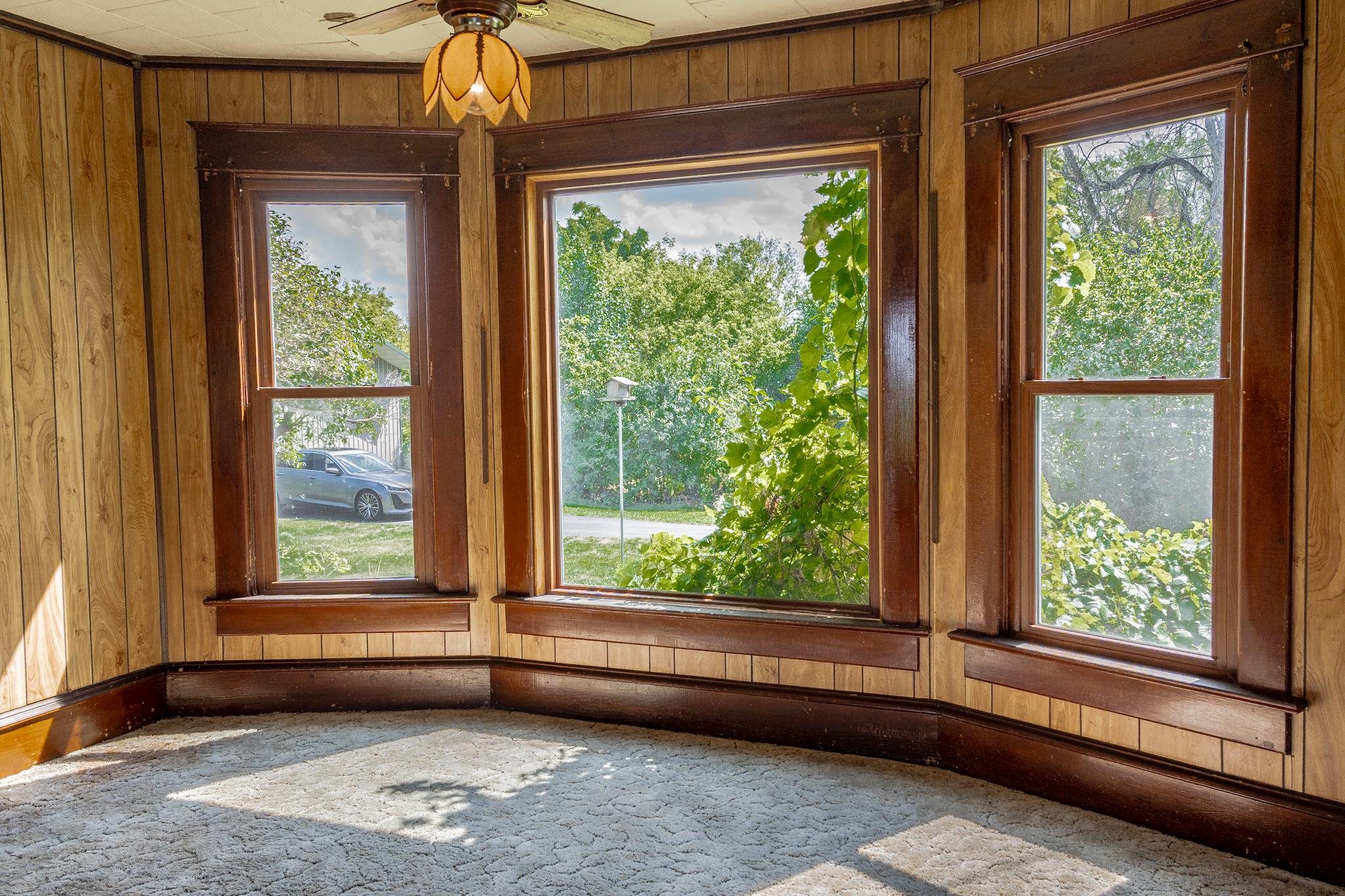 1952 County Rd Ff, Oshkosh, WI 54904