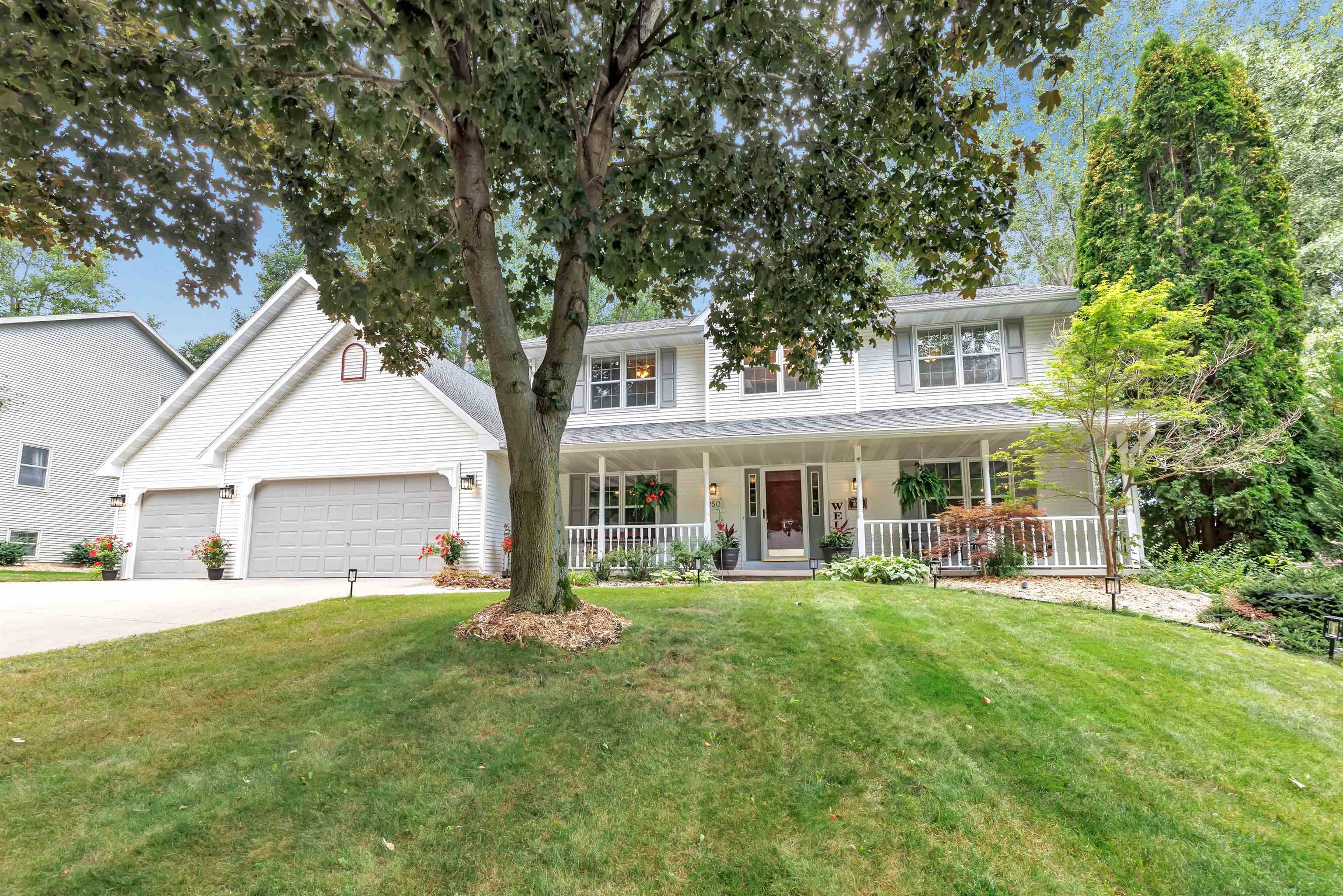 250 Windward Rd, Green Bay, WI 54302