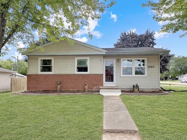 1003 Meadow Ln, Neenah, WI 54956