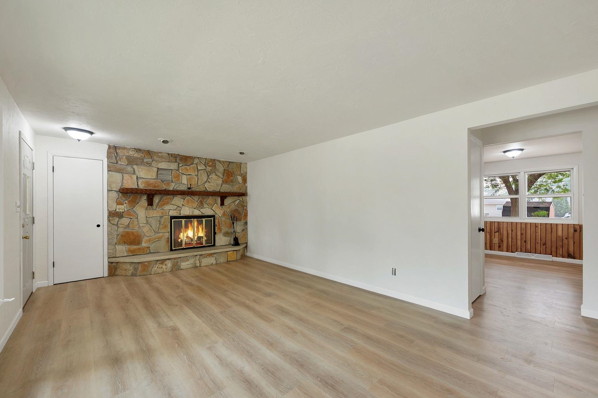 2320 Manitowoc Rd, Green Bay, WI 54311