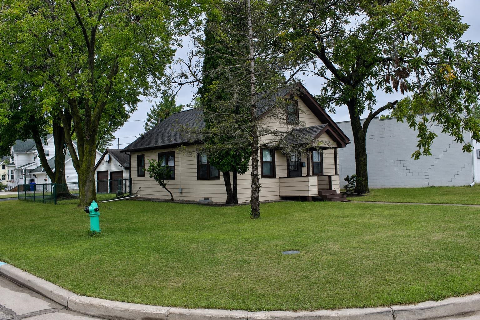1605 W Haskel St, Appleton, WI 54914