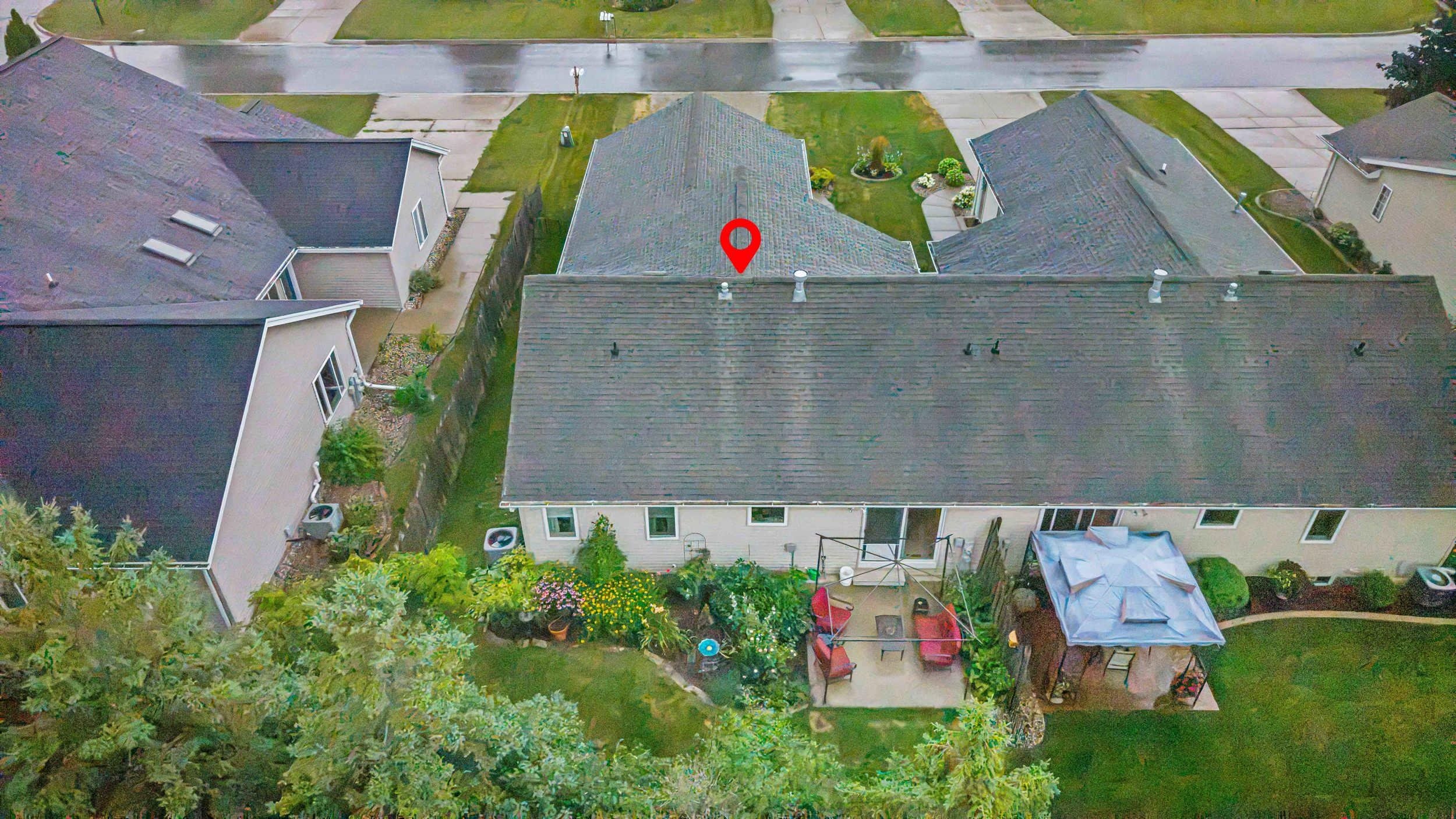 1808 Hardwoods Ct, De Pere, WI 54115