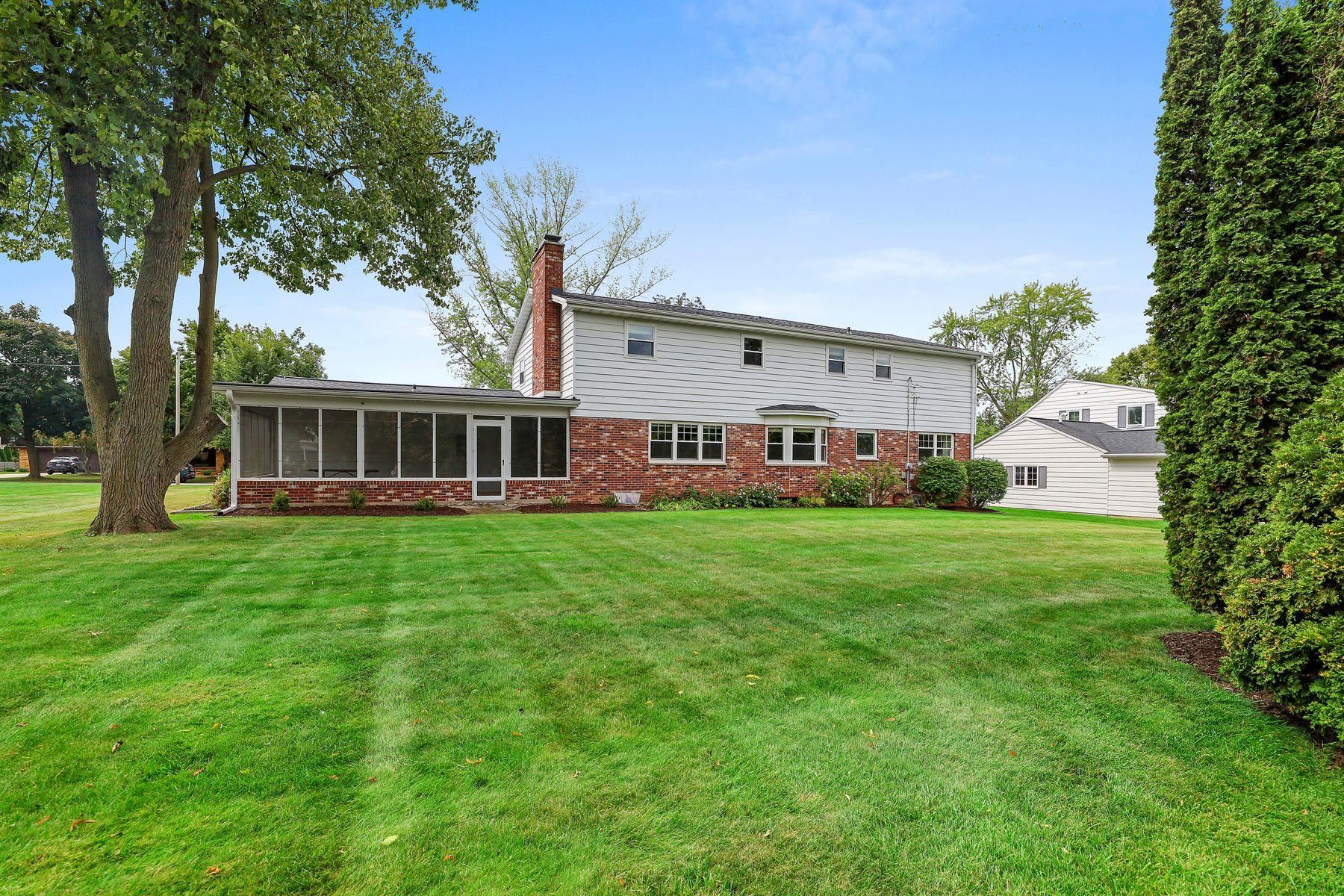 180 Rosemont Dr, Green Bay, WI 54301-2613
