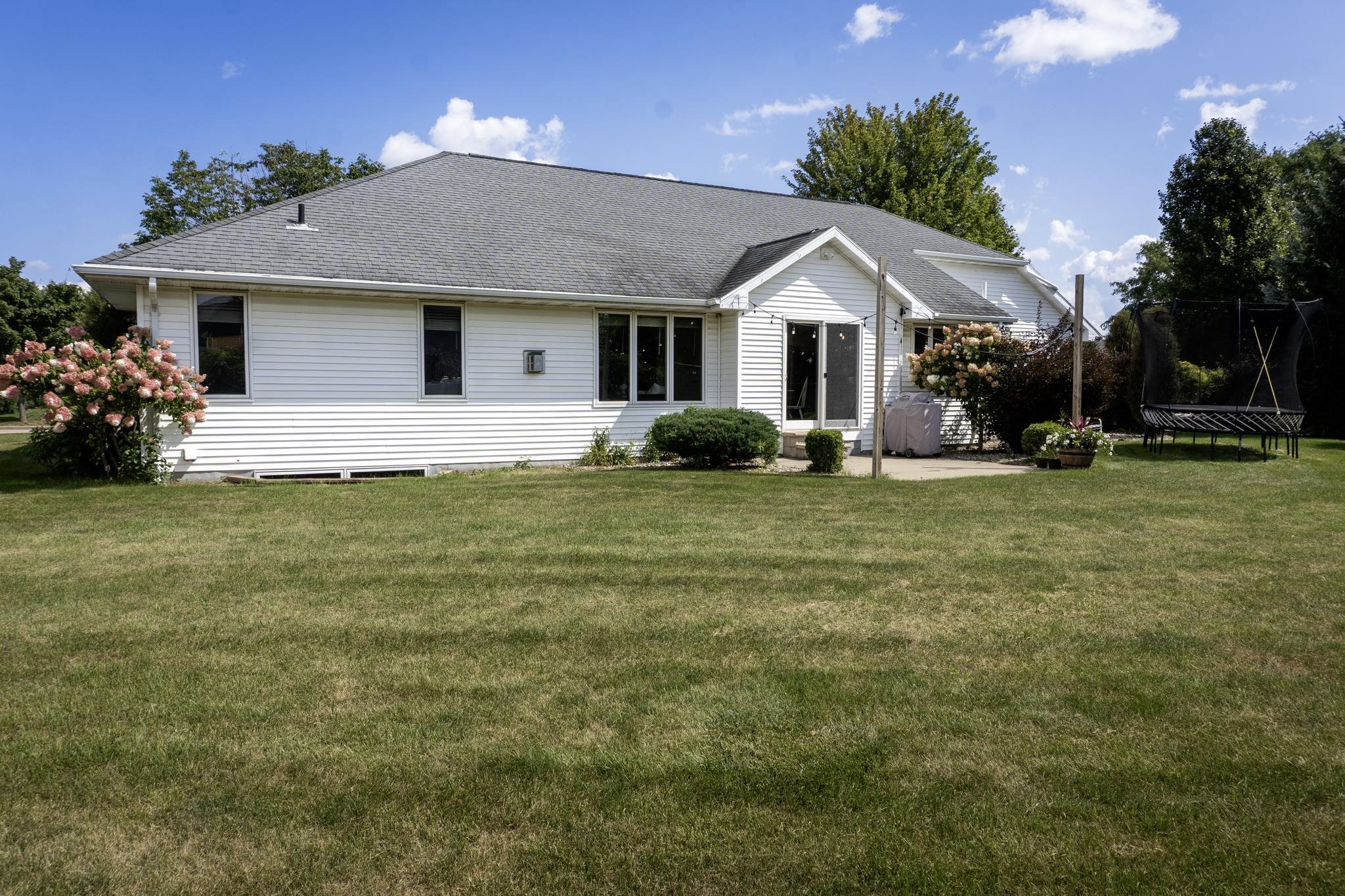 4801 N Benview Ct, Appleton, WI 54913-9313