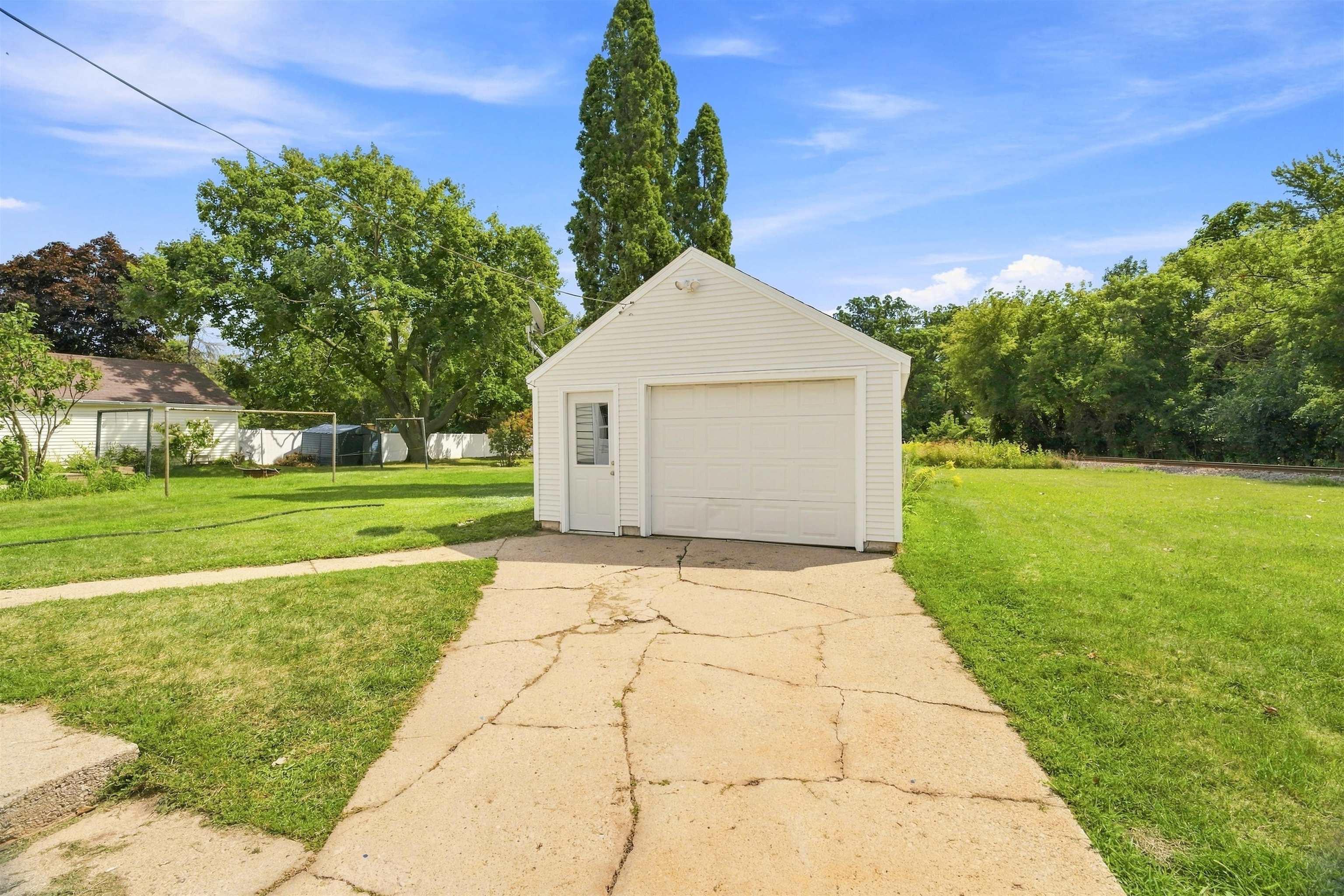 1343 W Prospect Ave, Appleton, WI 54914