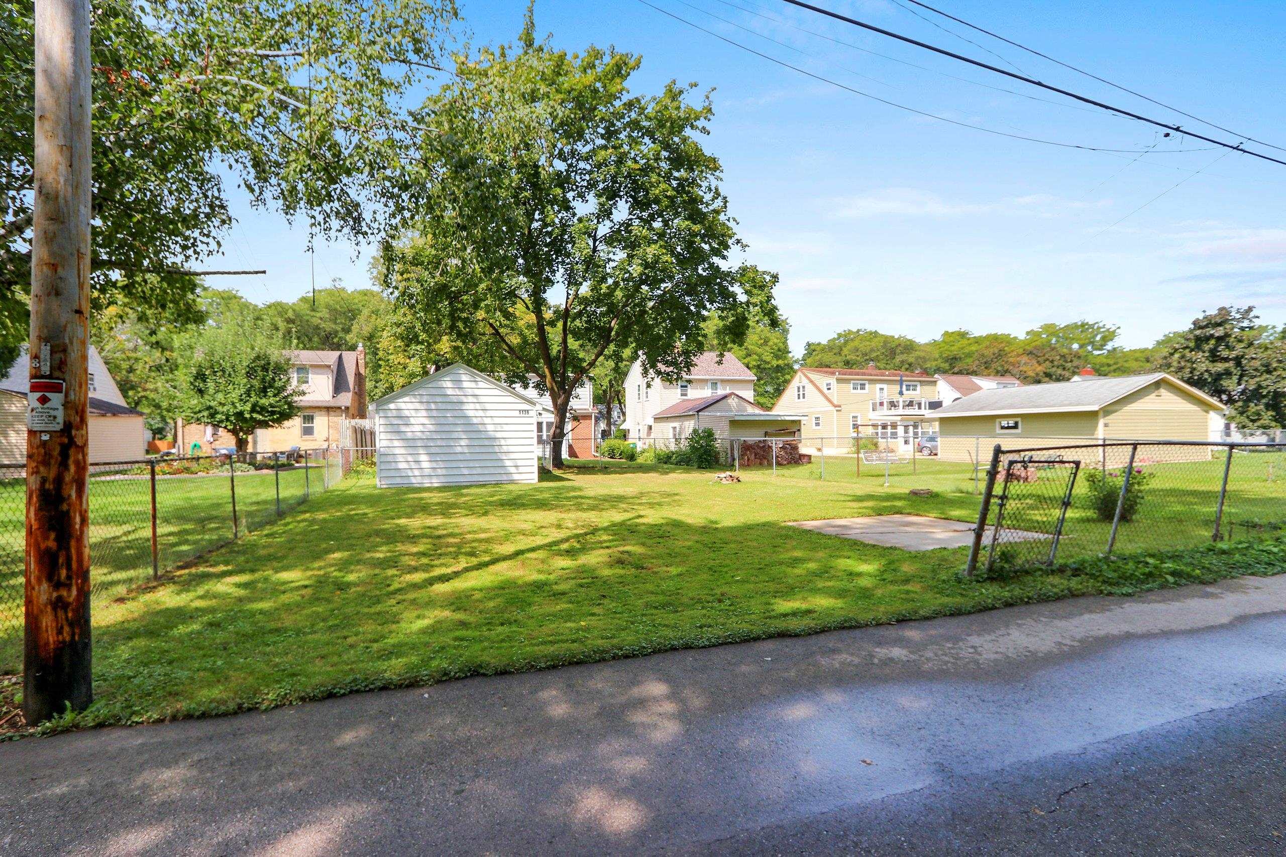 1139 14th Ave, Green Bay, WI 54304
