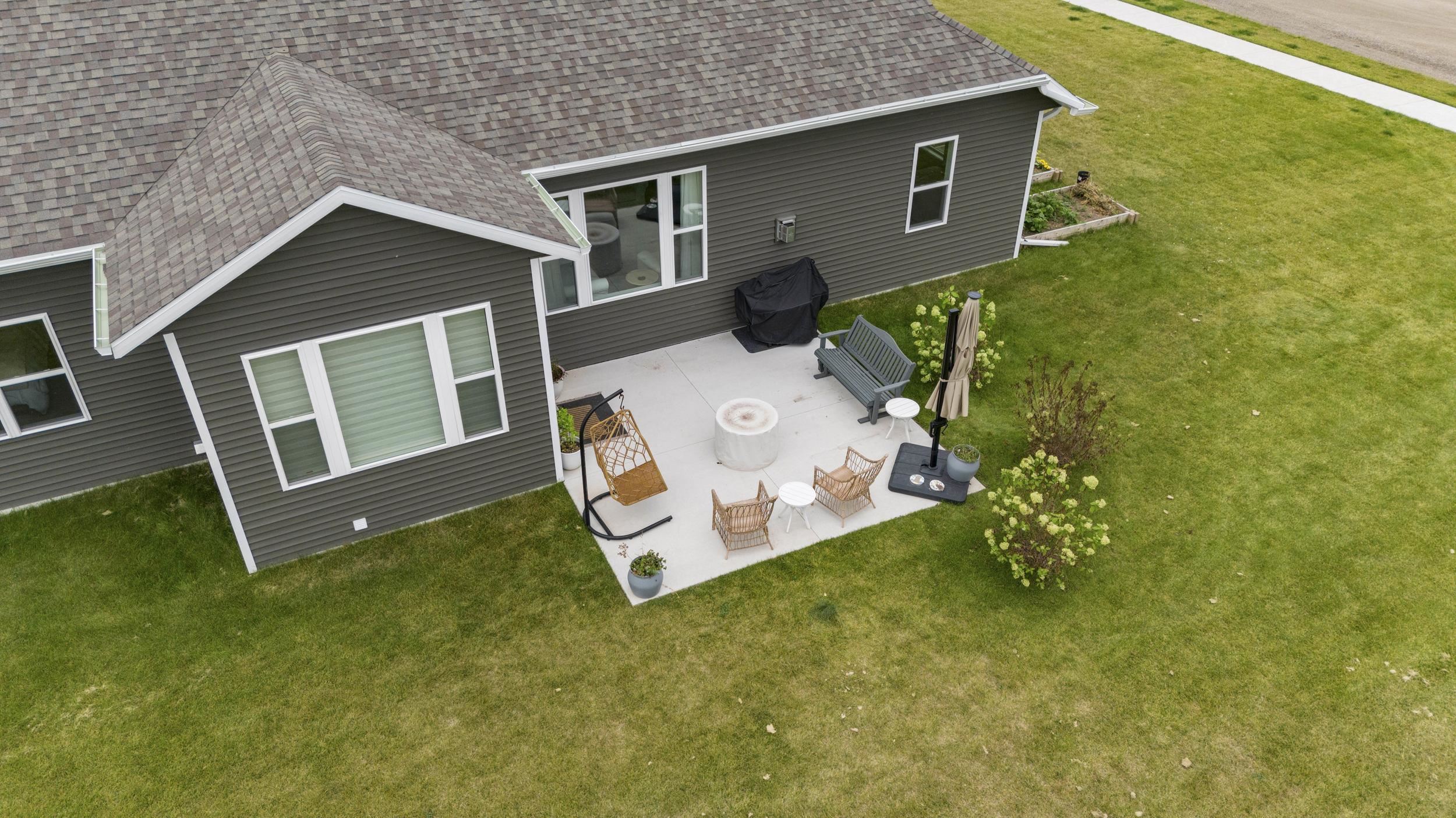 1777 Loyal Dr, Neenah, WI 54956