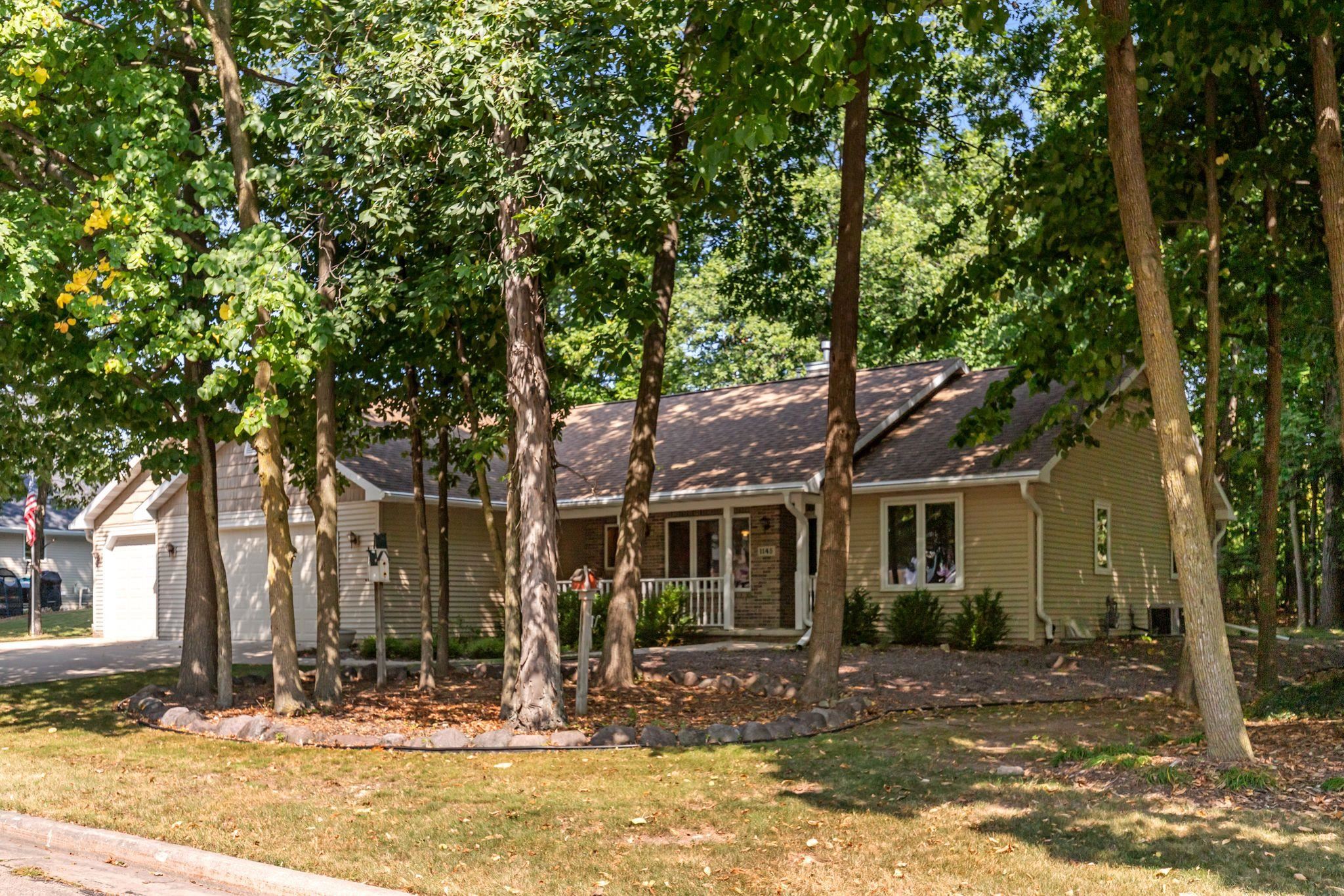 1145 Shaggy Bark Dr, Neenah, WI 54956