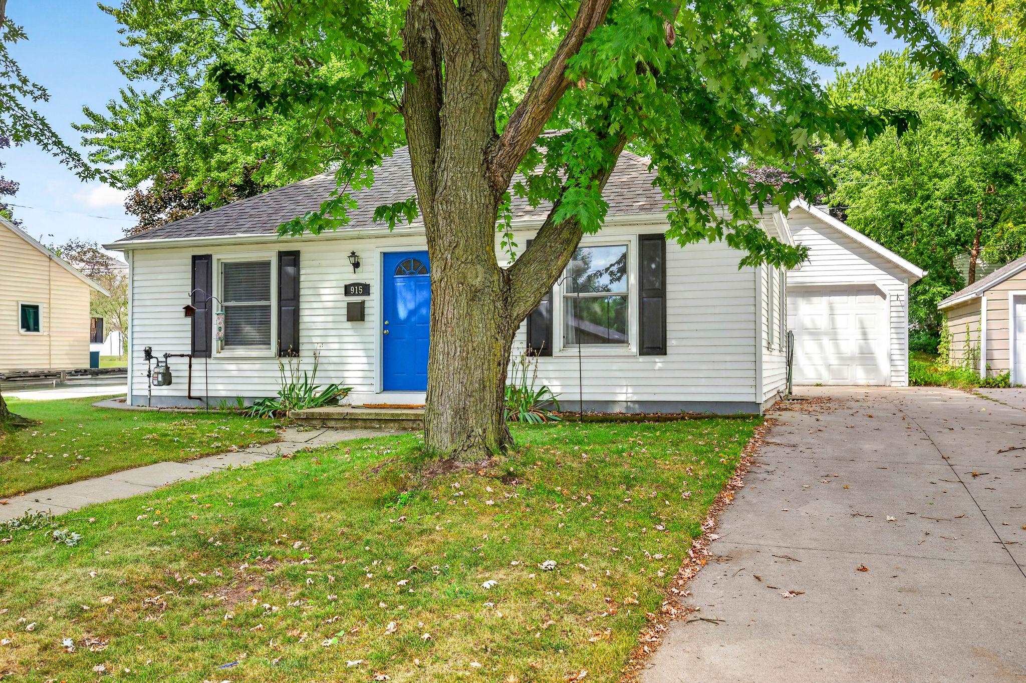 915 Taft St, Kaukauna, WI 54130
