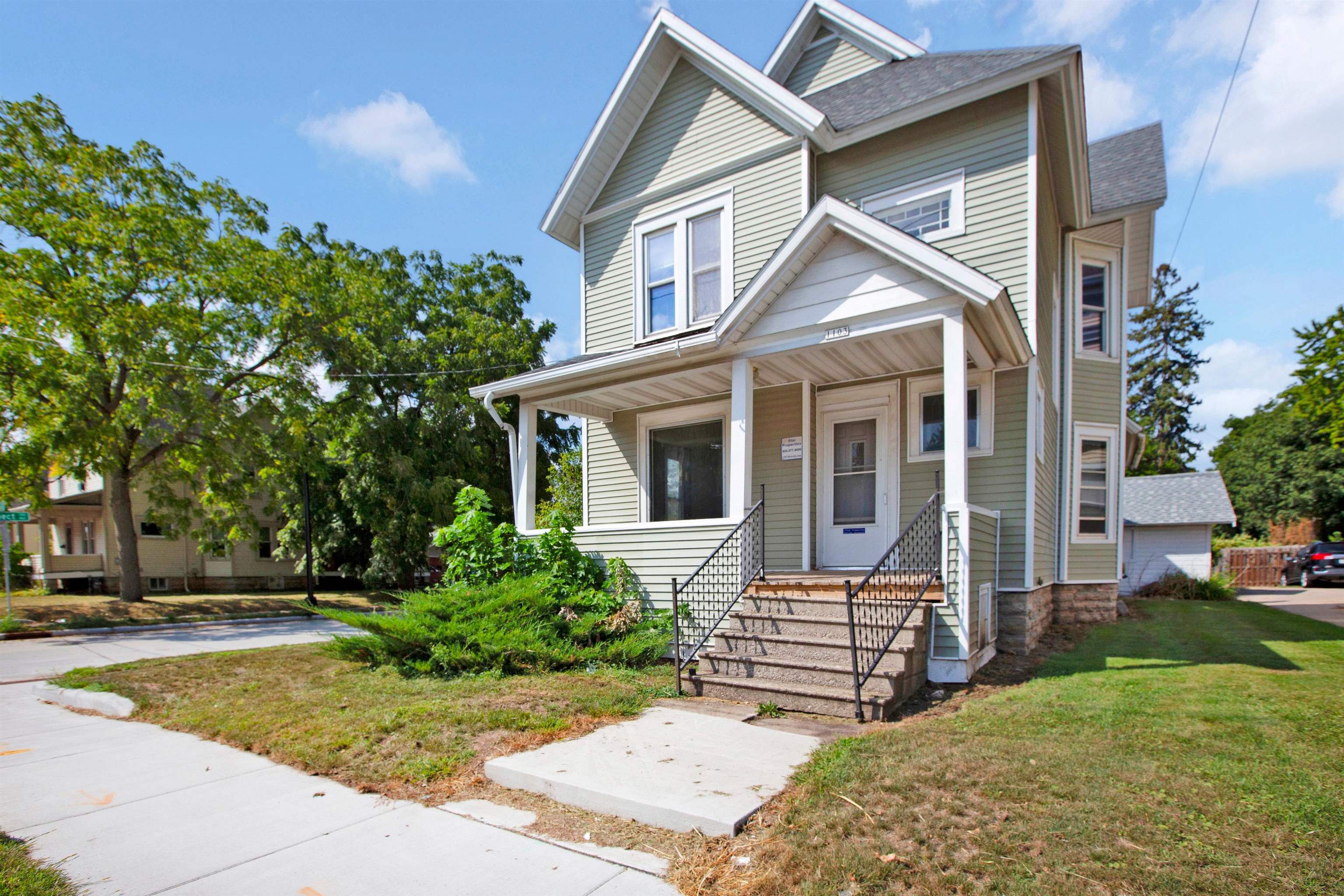 1103 Cherry St, Oshkosh, WI 54901