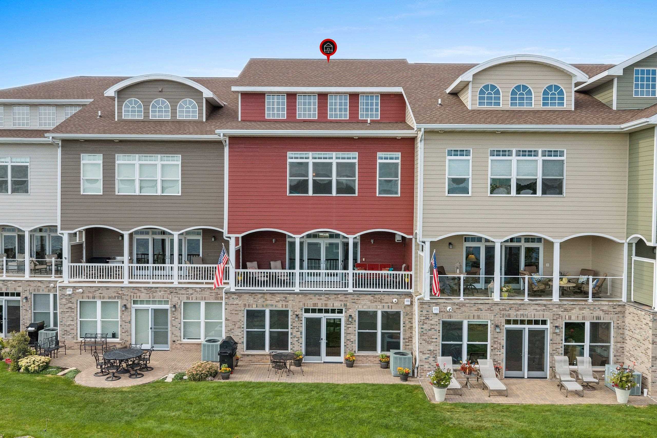 2119 Lost Dauphin Rd, De Pere, WI 54115