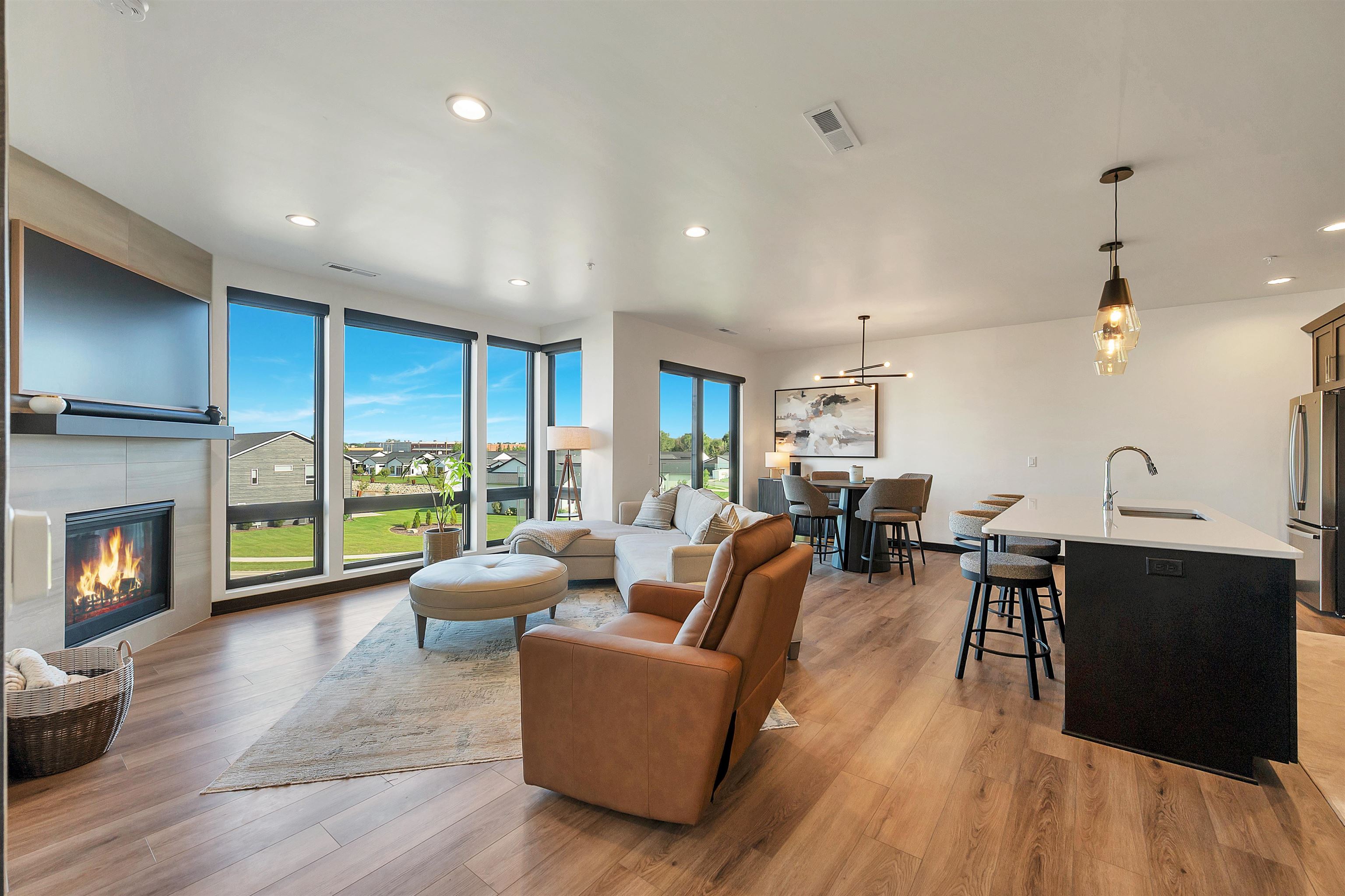 417 Aldon Cir #302, Green Bay, WI 54304
