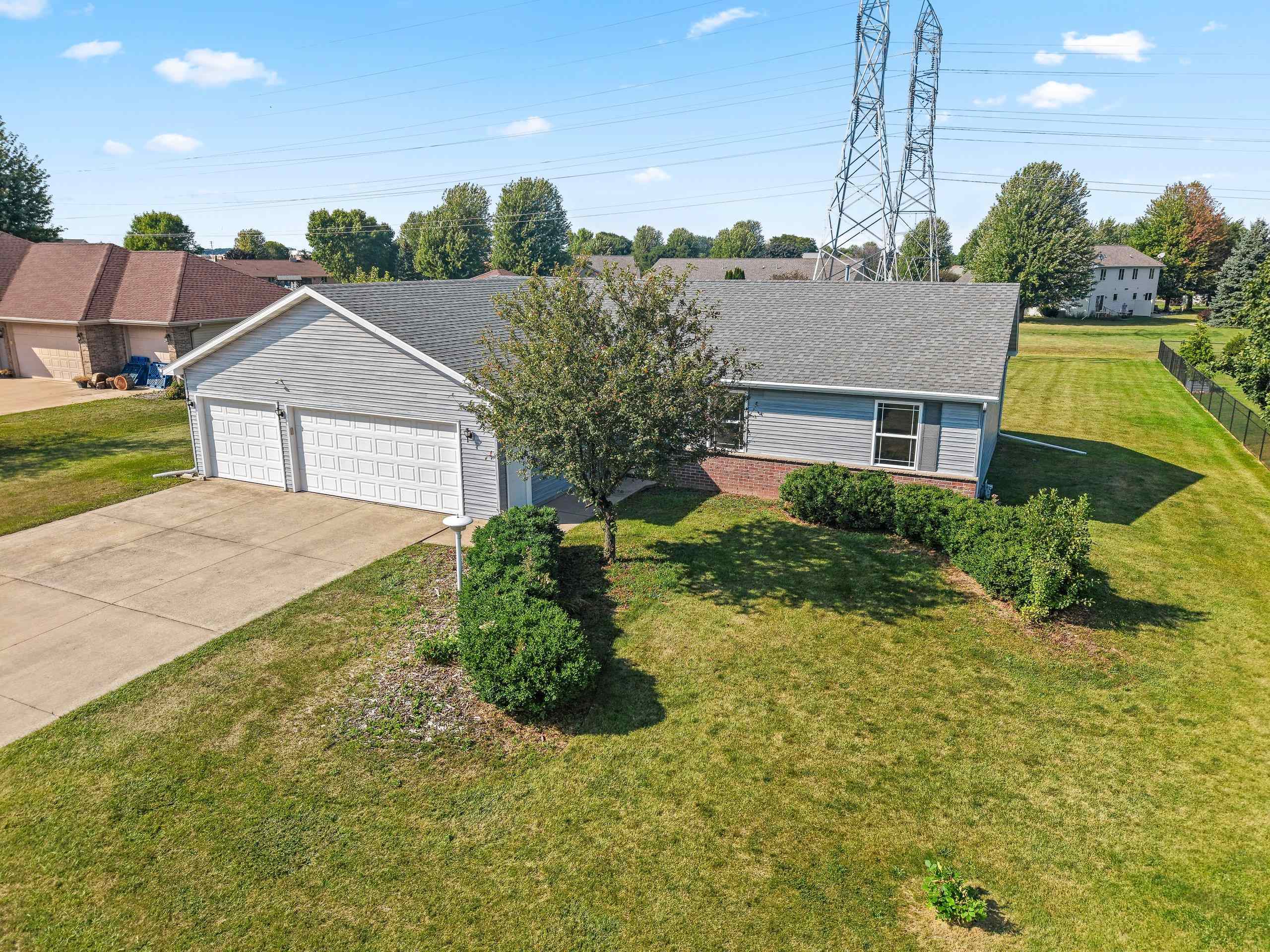 W6042 Greystone Ct, Appleton, WI 54915