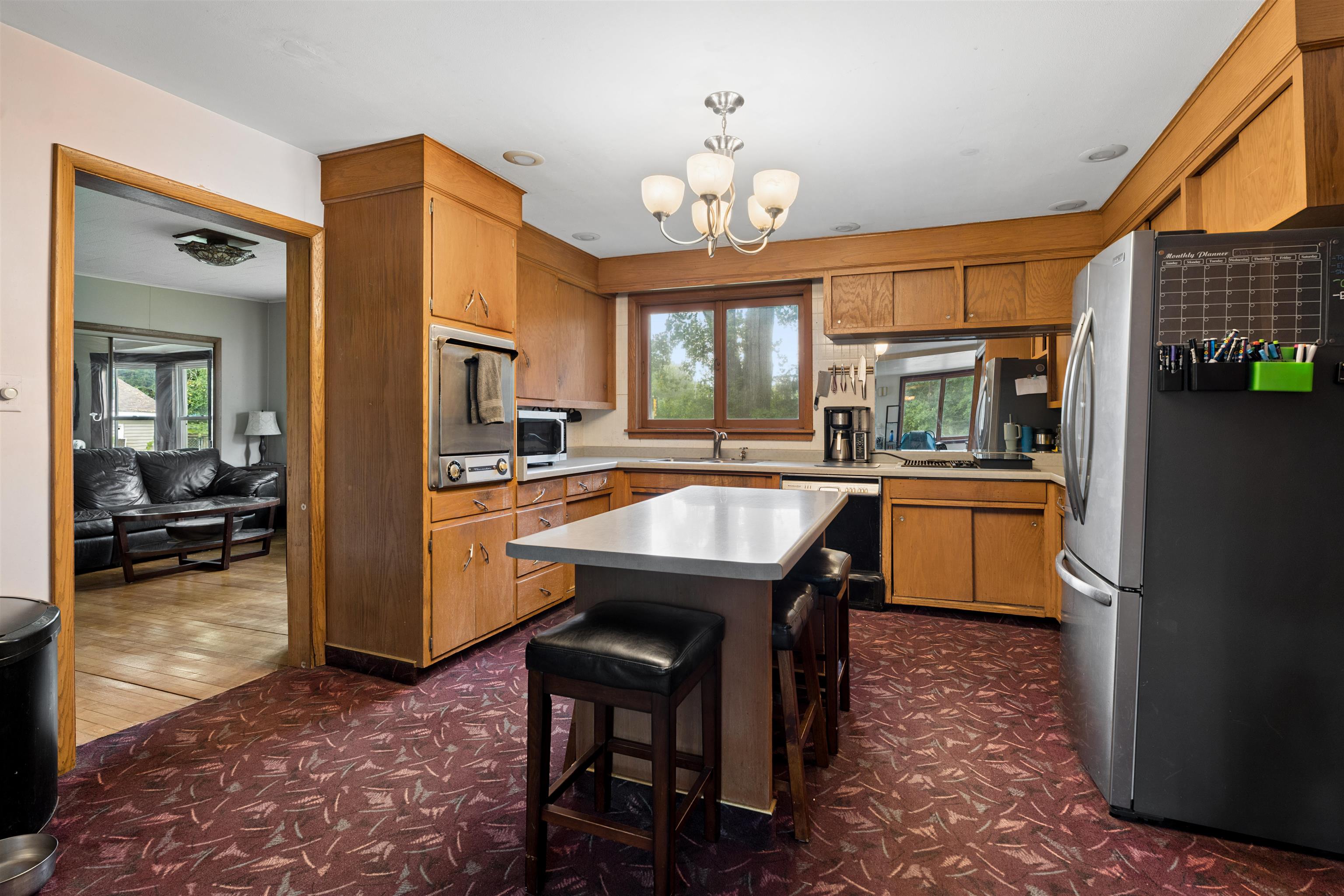 1025 Oneida St, Menasha, WI 54952