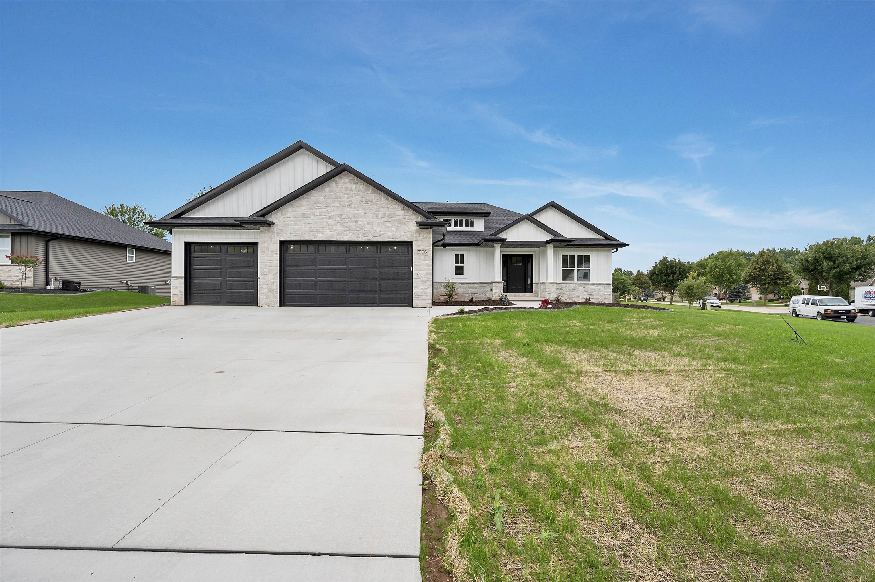3196 Eclipse Dr, Belleville, WI 54311