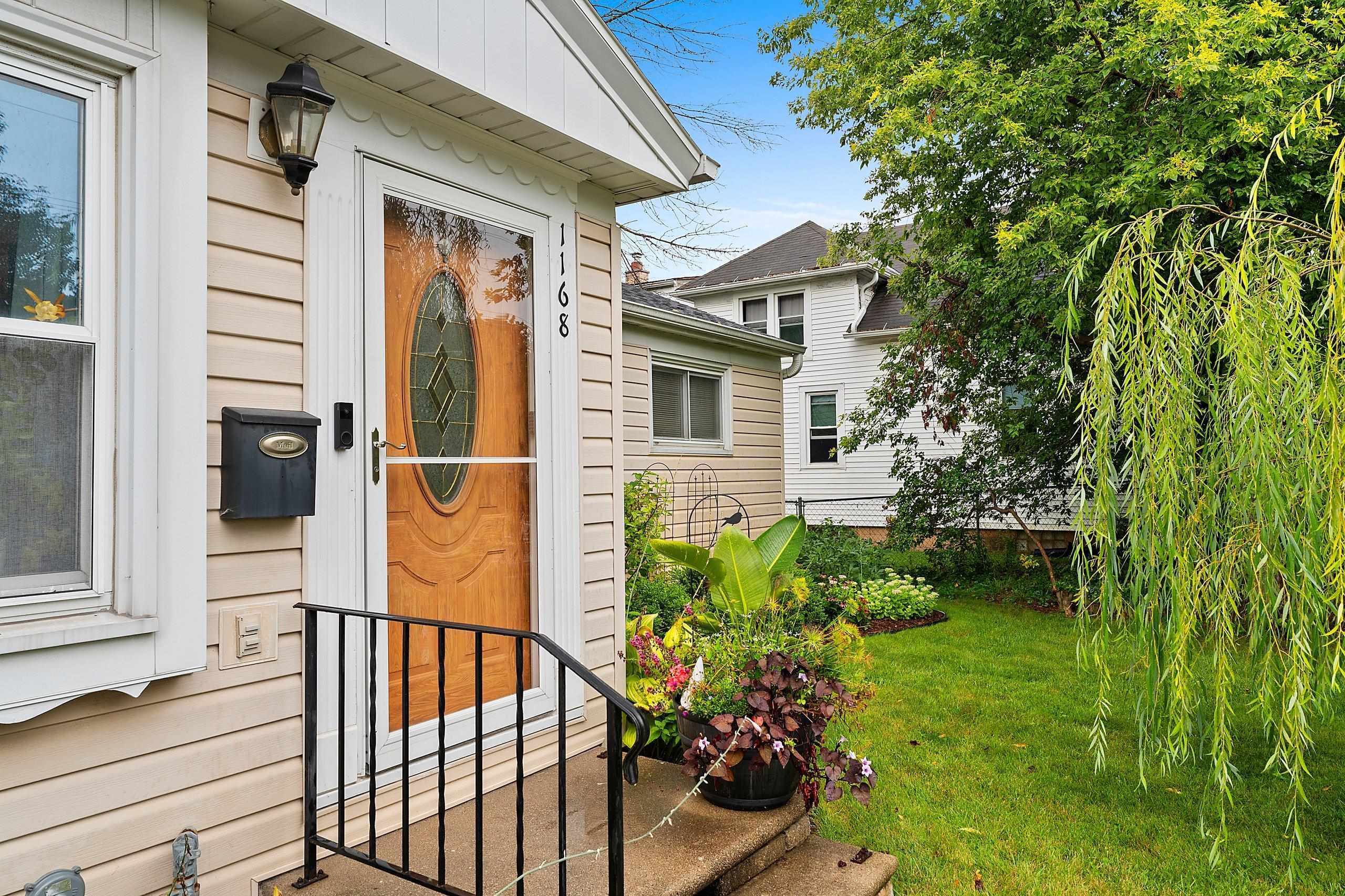 1168 9th St, Green Bay, WI 54304