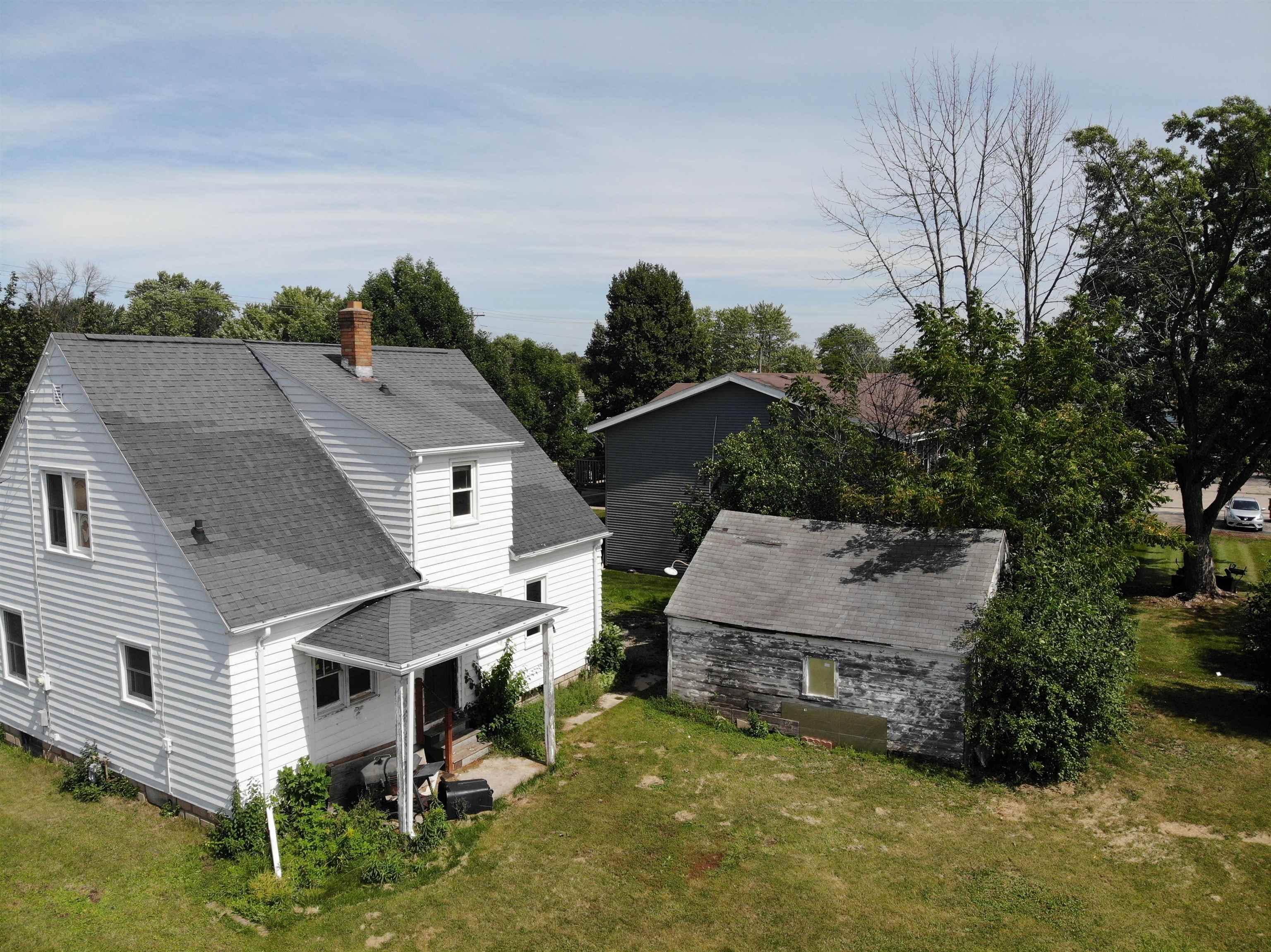 1018 Main St, Neenah, WI 54956